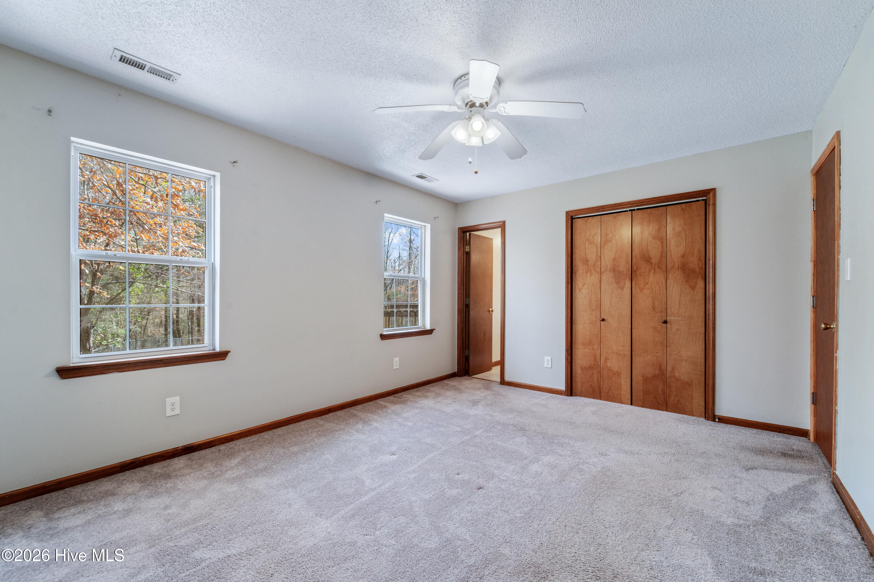 100557968 | Photo 39