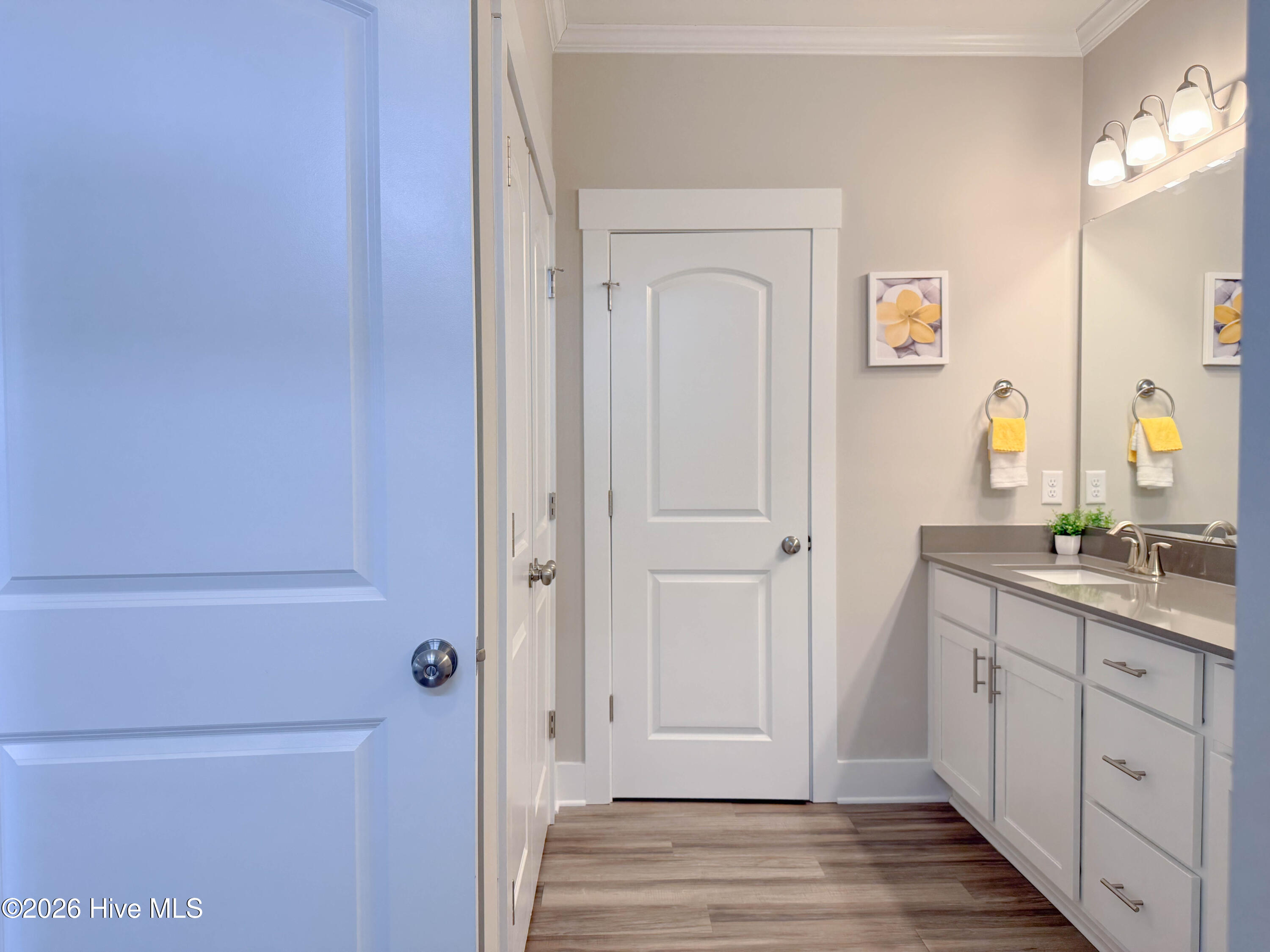 100560693 | Photo 65