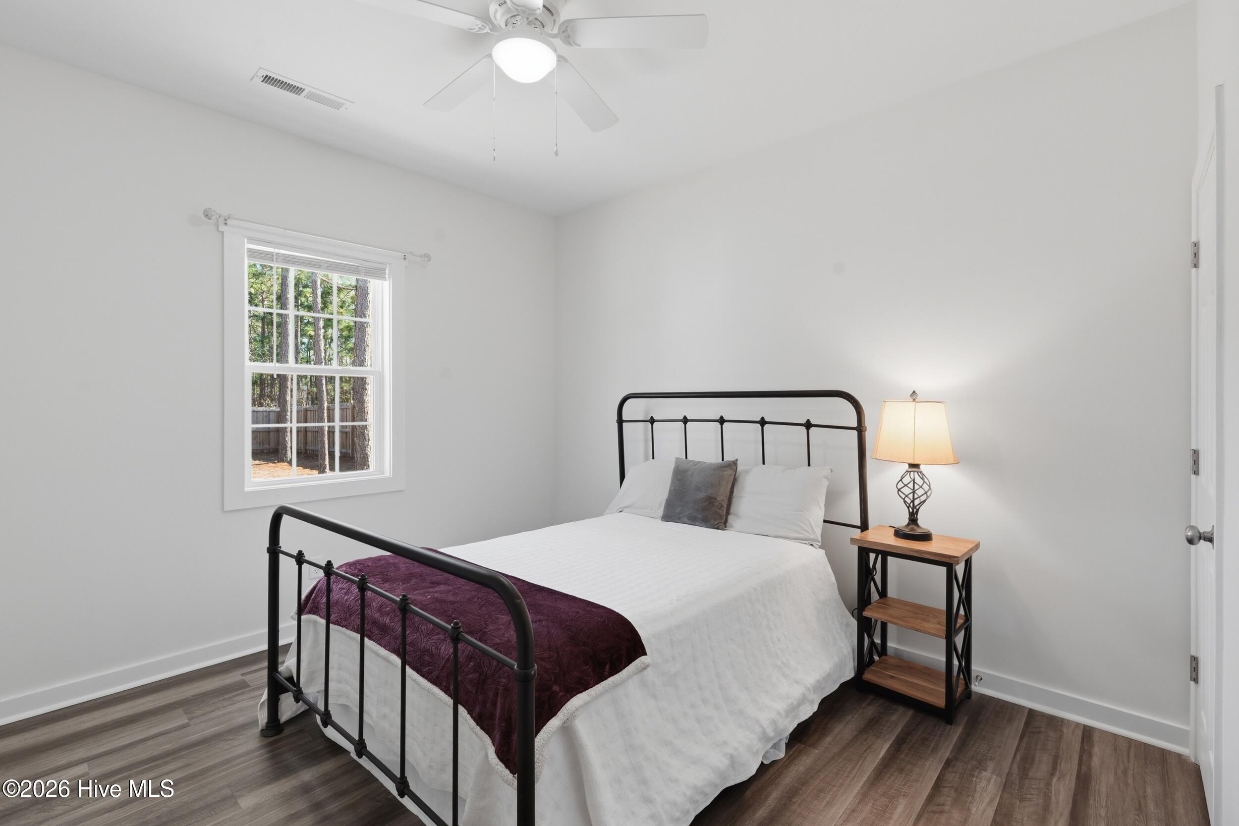 100560359 | Photo 24