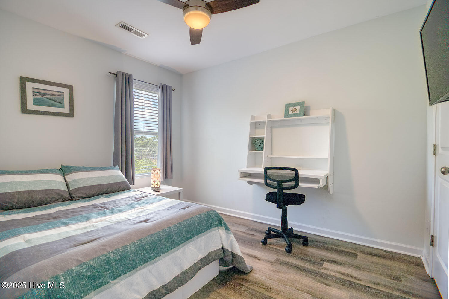 100495434 | Photo 19