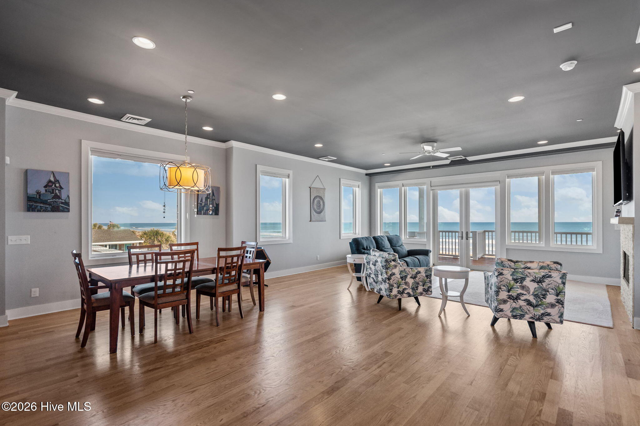 100554611 | Photo 14