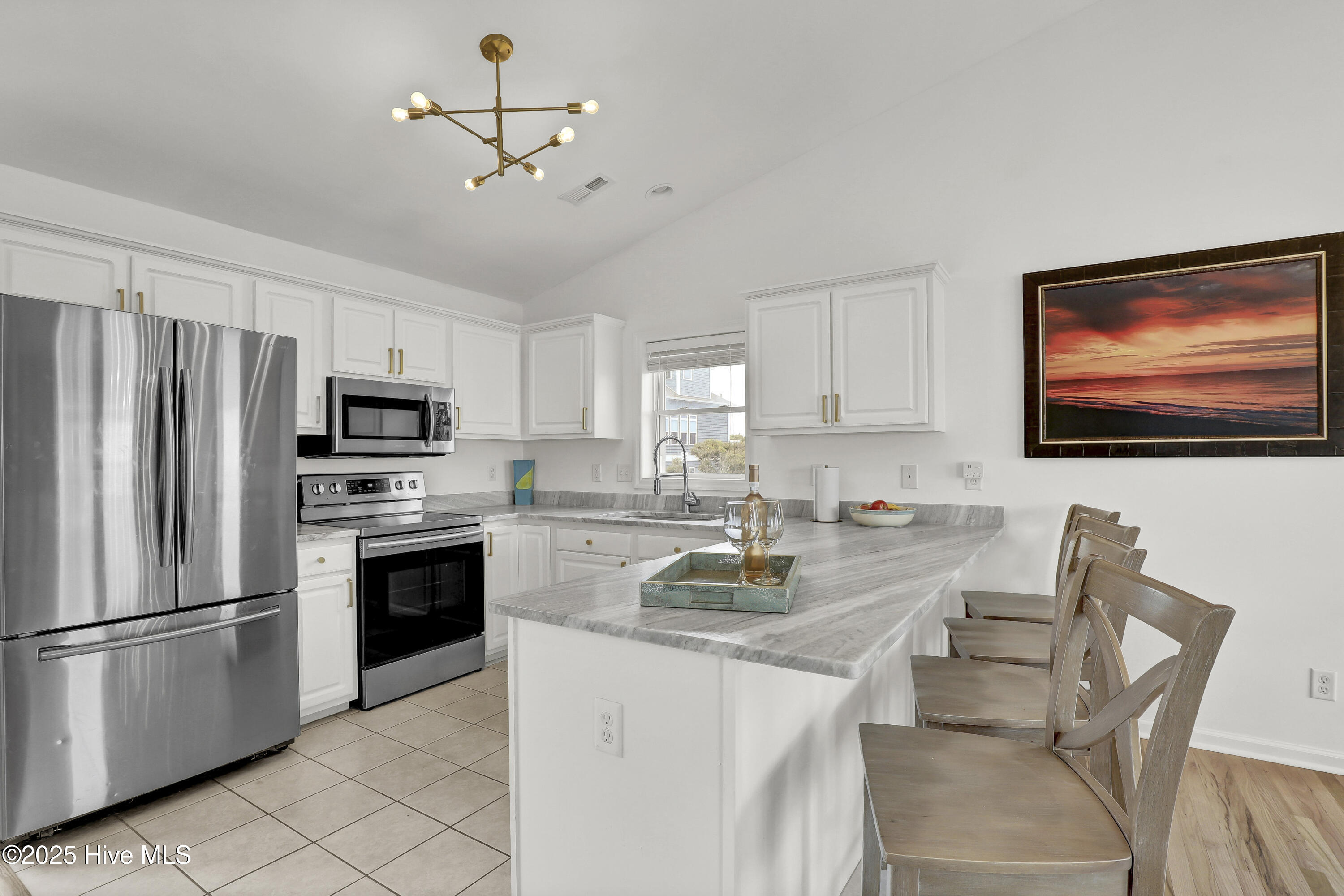 100521300 | Photo 56