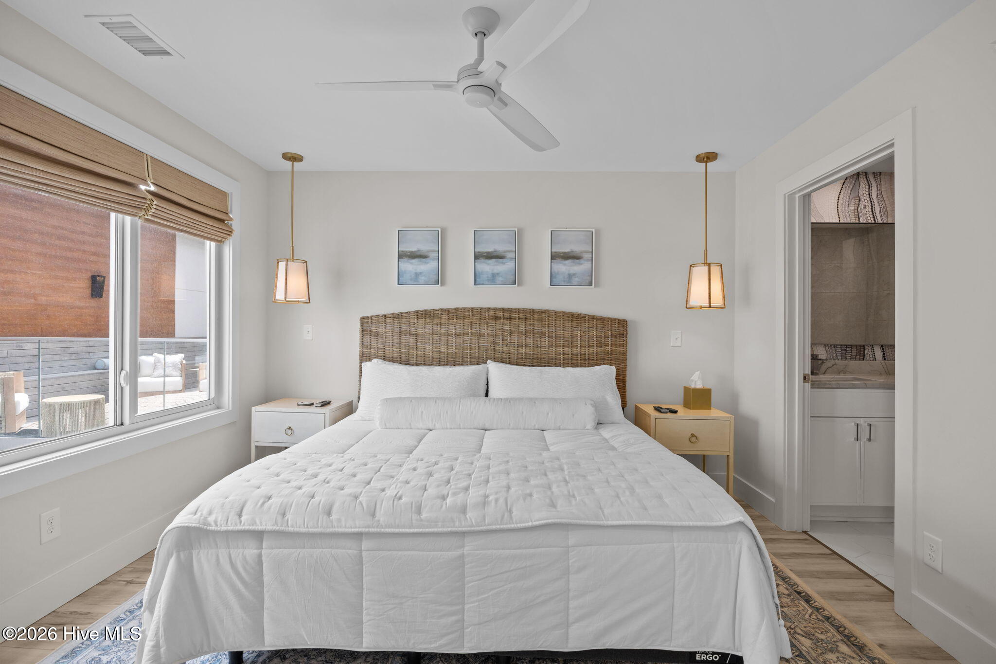 100566636 | Photo 27