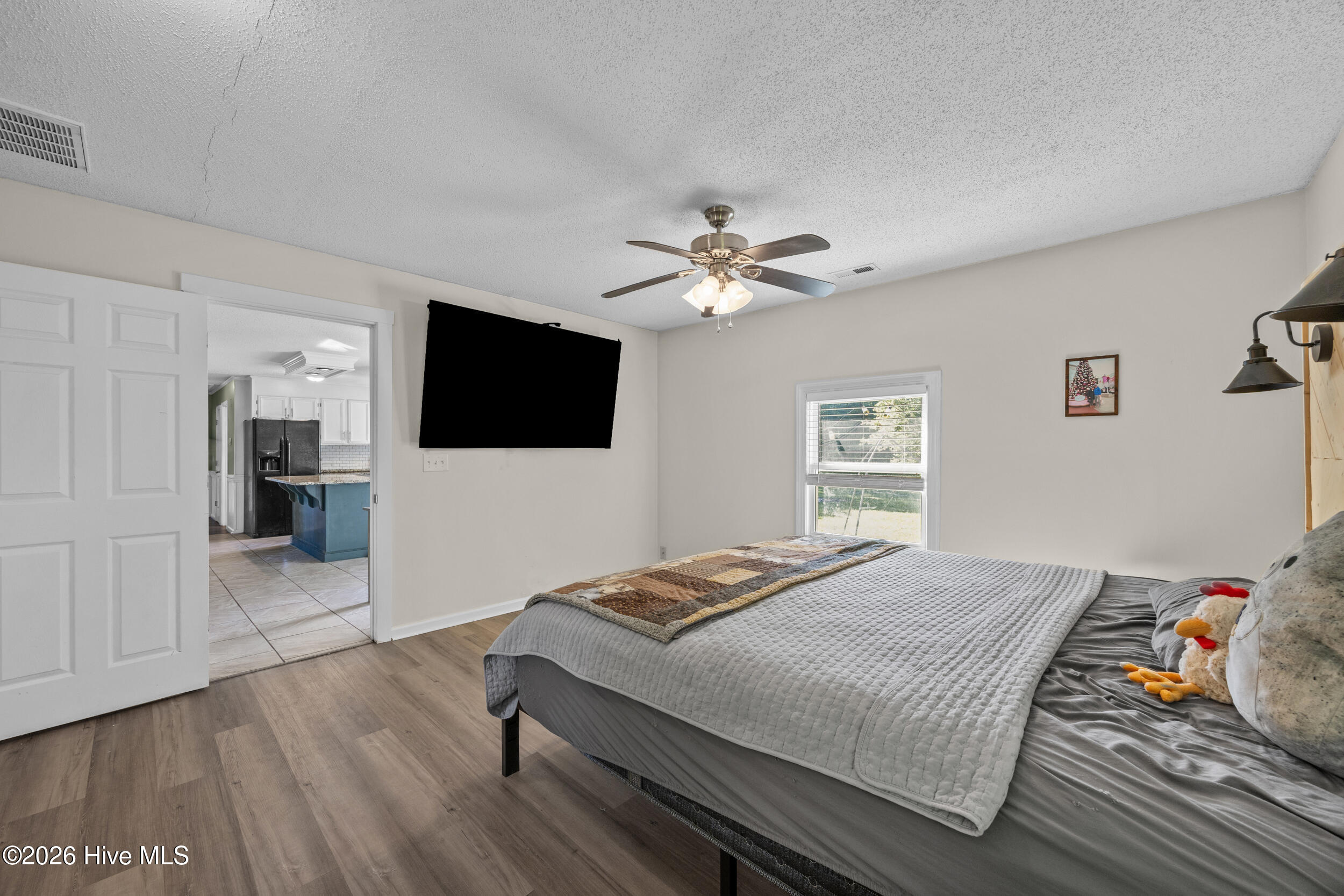 100567954 | Photo 16