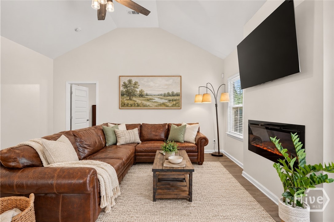 Photo 1 of Single family home for sale at 170 Vale Loop, Savannah, GA 31405 | MLS# SA365519 | Listing updated on 2026-10-29