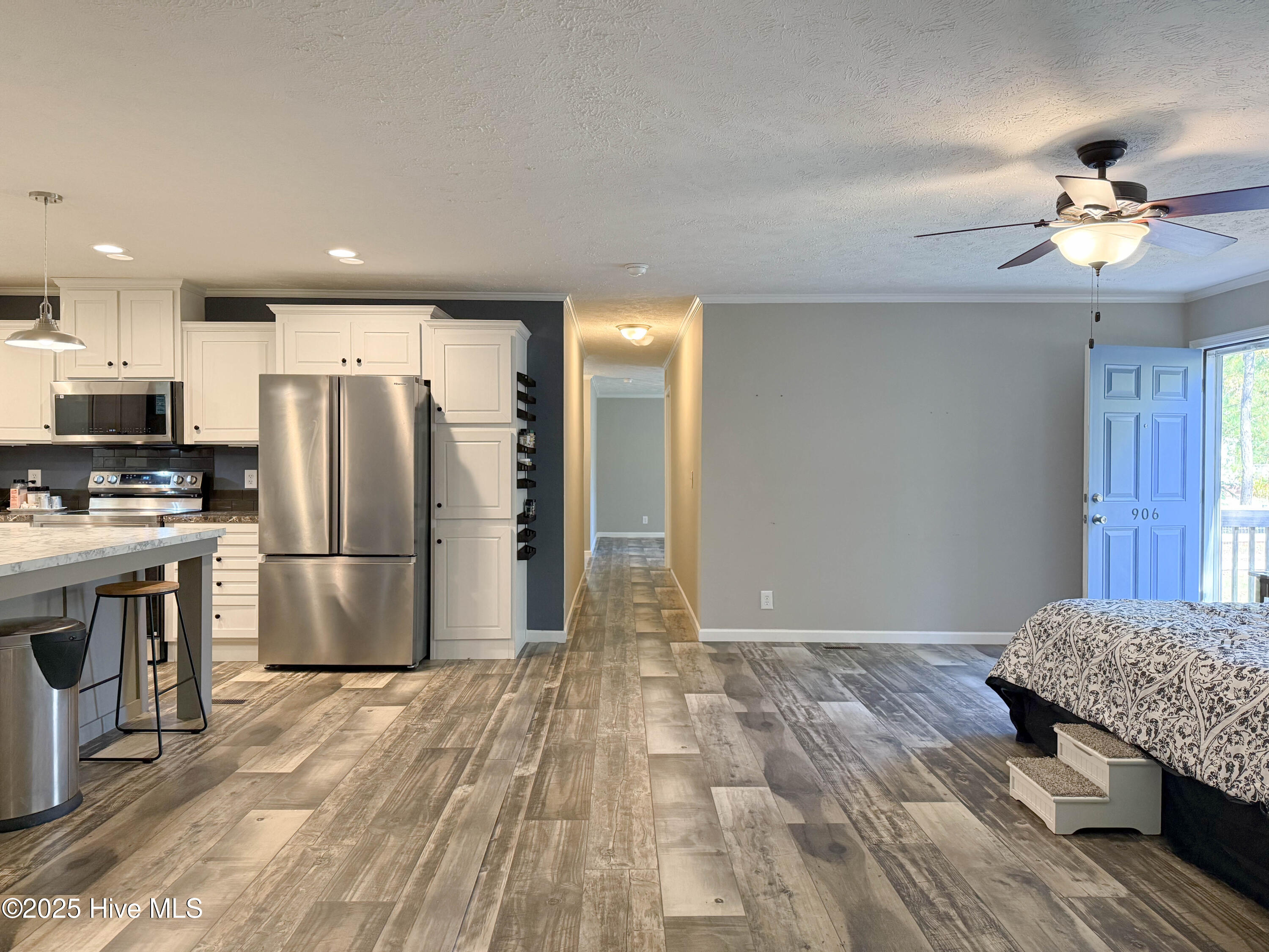 100540094 | Photo 42