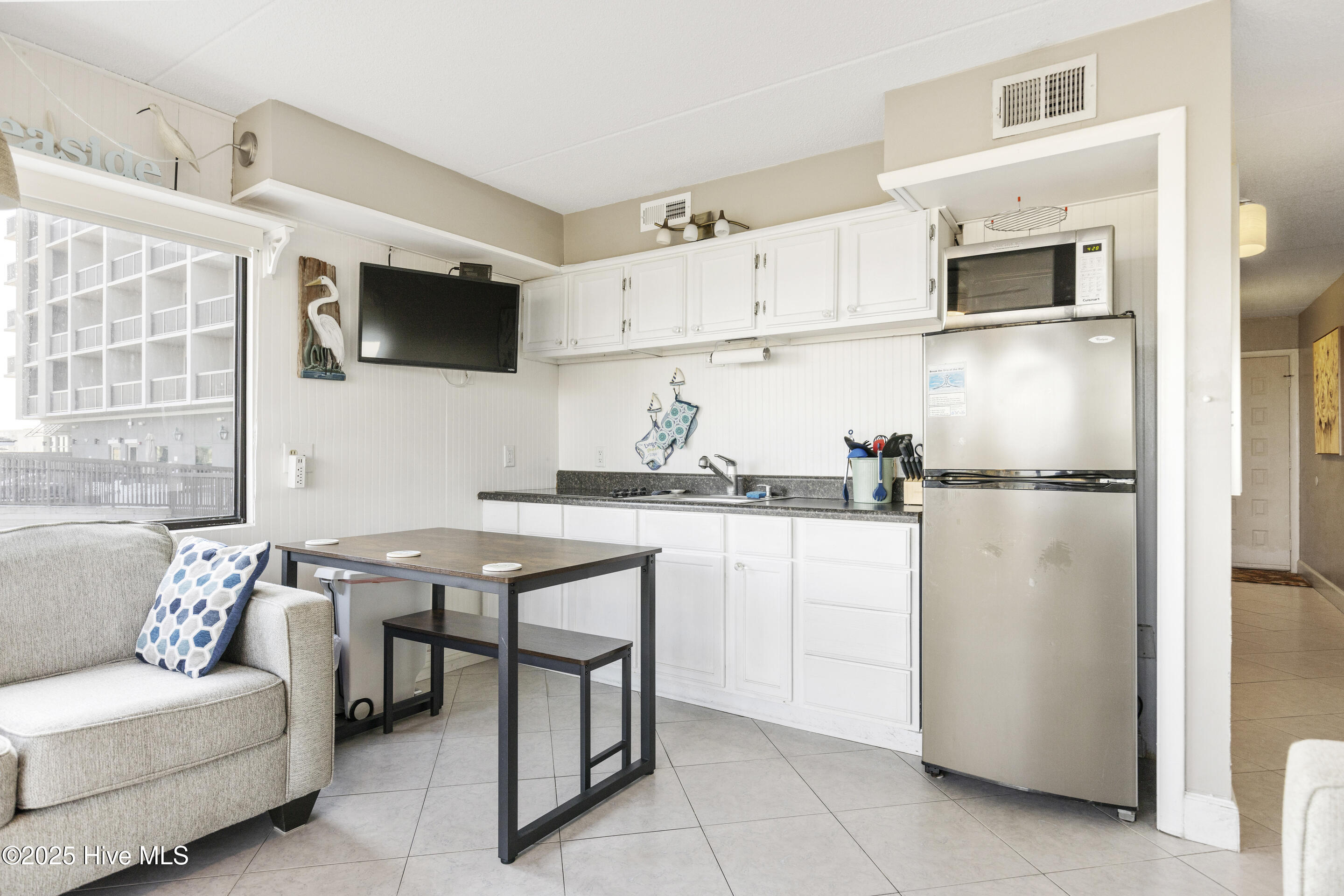 222 N Carolina Beach Avenue N Unit 102, Carolina Beach, NC 28428 – photo 8: mls-IMG_5459