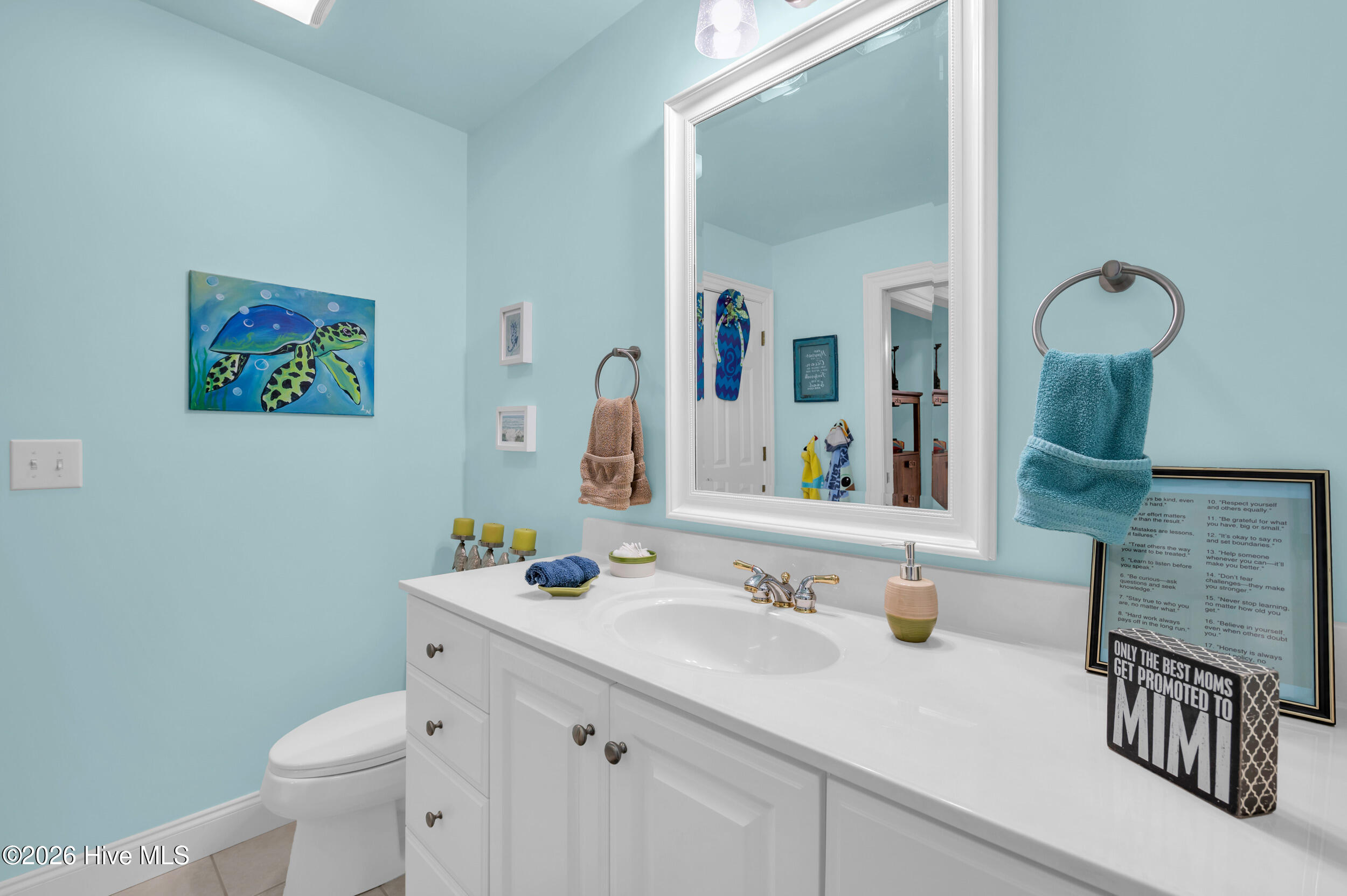 100547693 | Photo 26