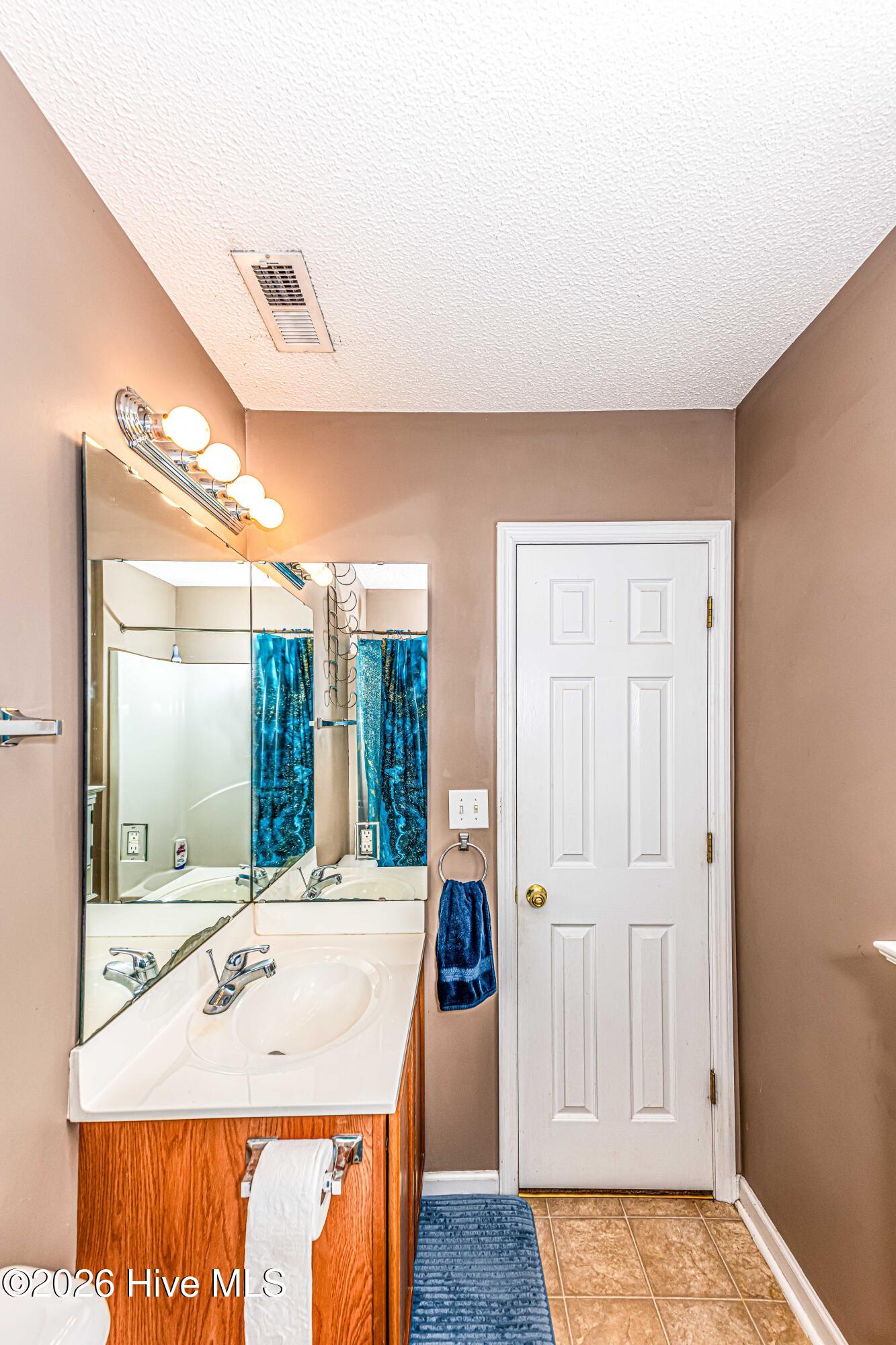 101 Barrington Court,Maple Hill