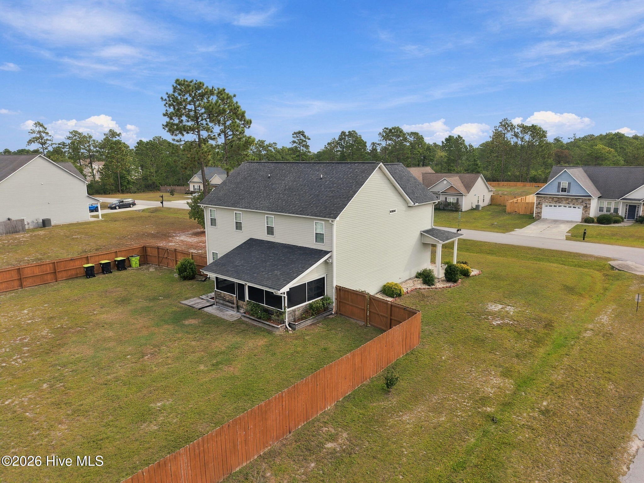 402 Kinroff Drive,Hubert
