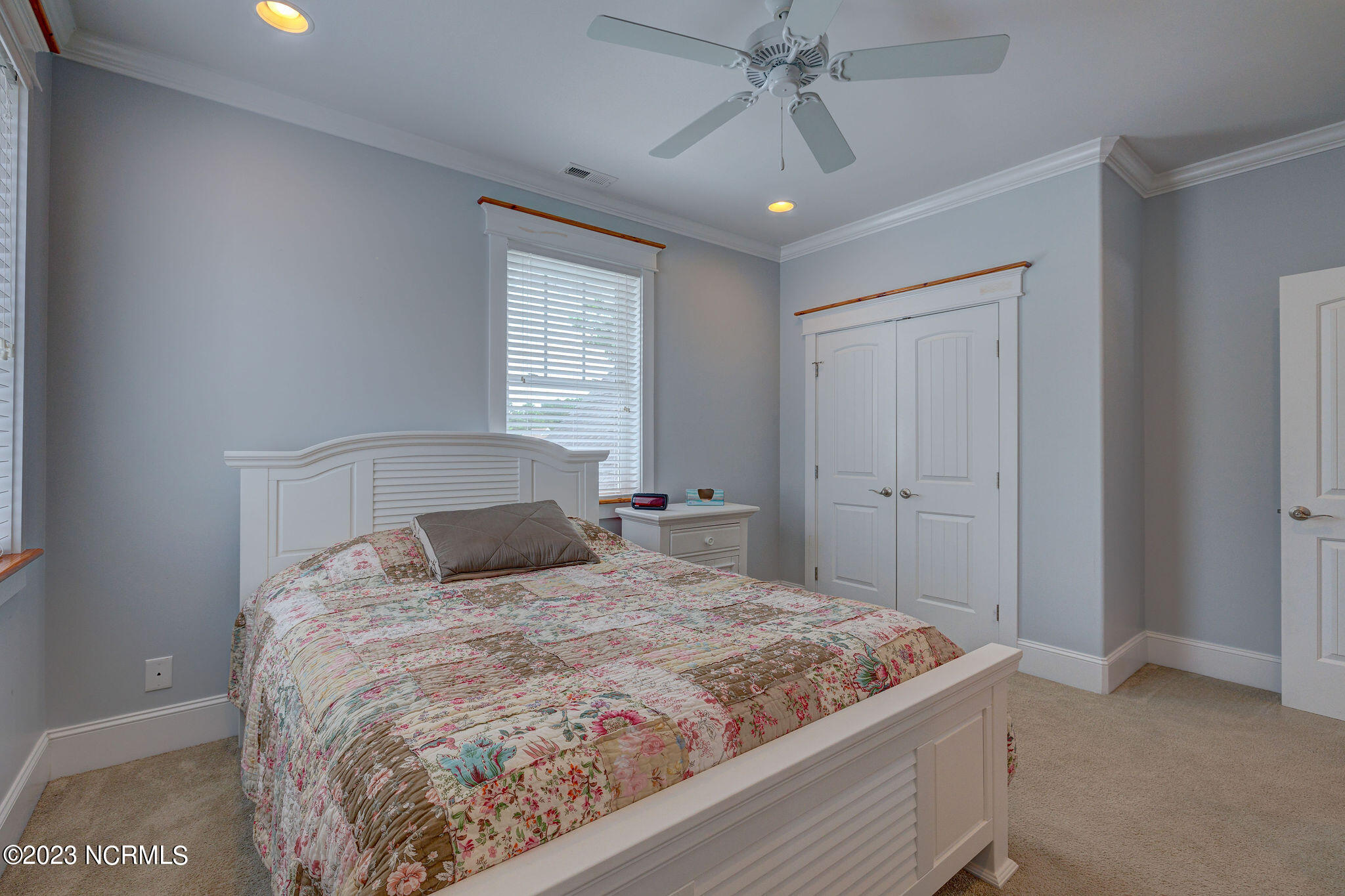 100568046 | Photo 20