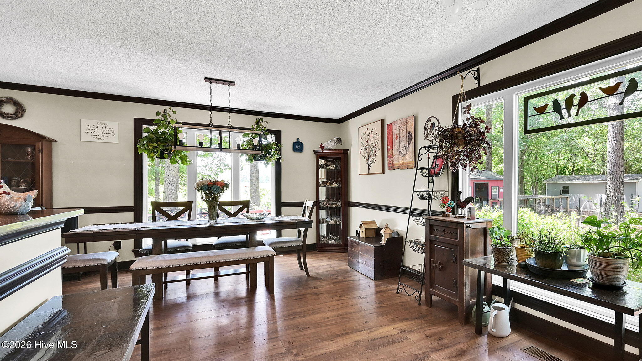 24-web-or-mls-1251 West Acres Lane-42