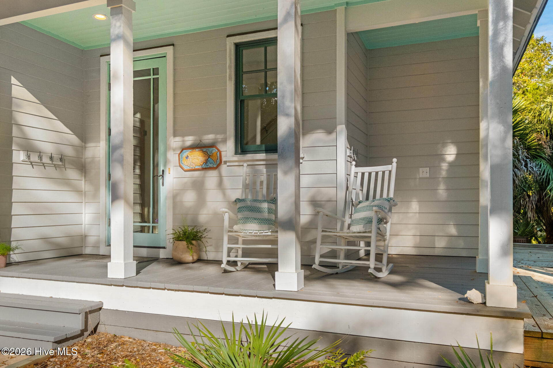 100560267 | Photo 49