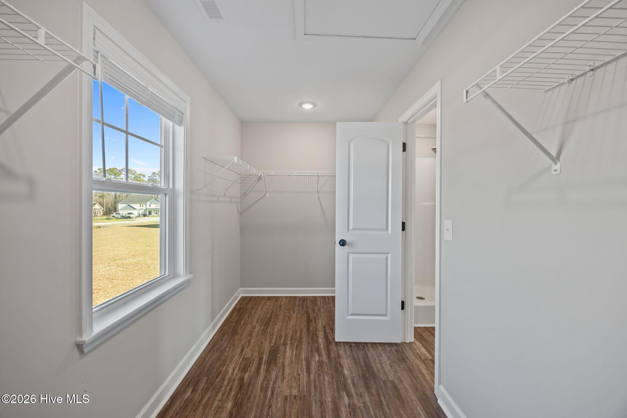 100559276 | Photo 18