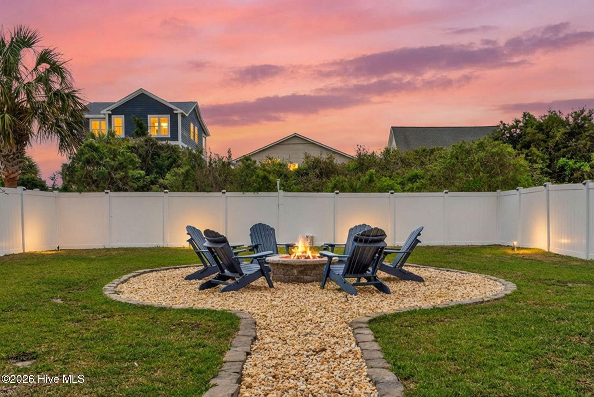 100565518 | Photo 56