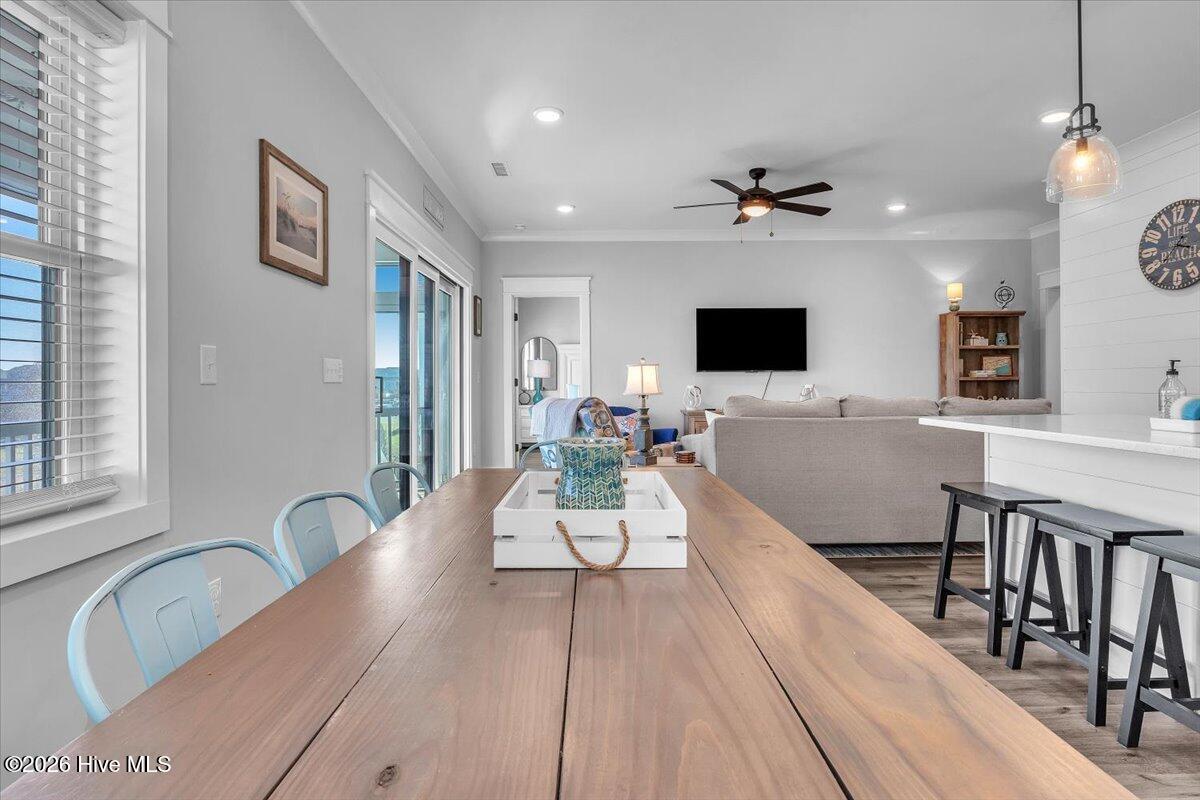 100565716 | Photo 39