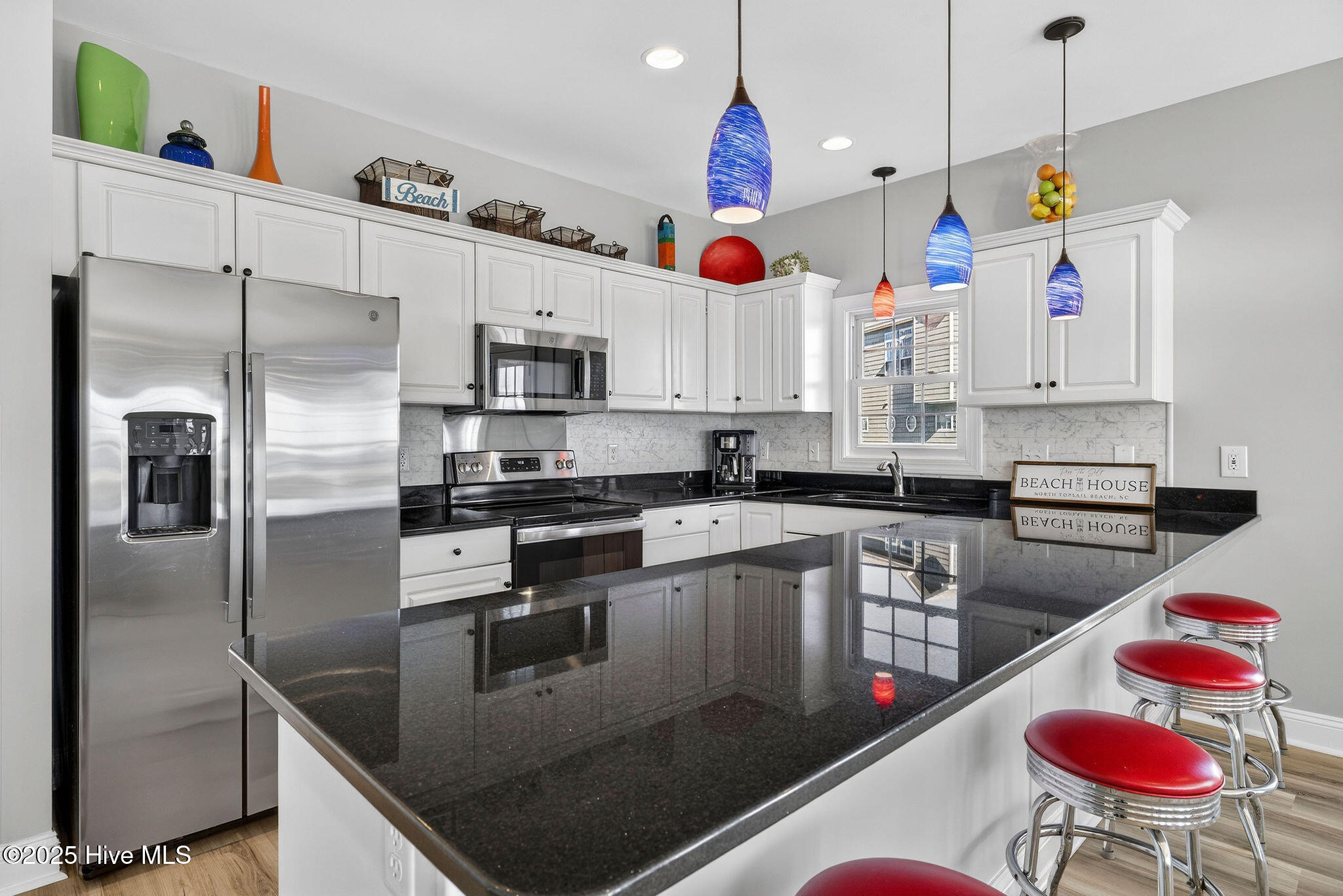 100544779 | Photo 27