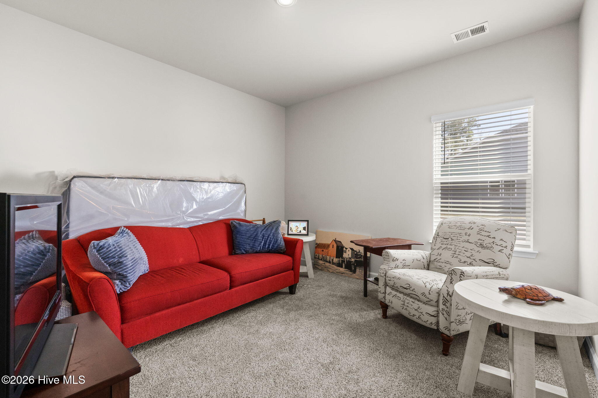 100563775 | Photo 35