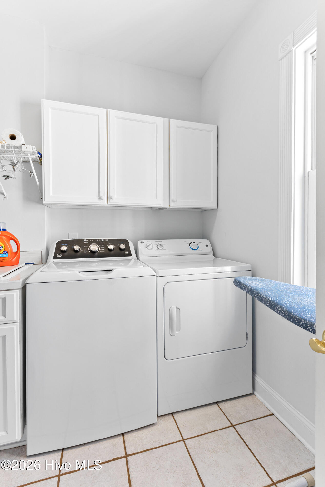 100558042 | Photo 43