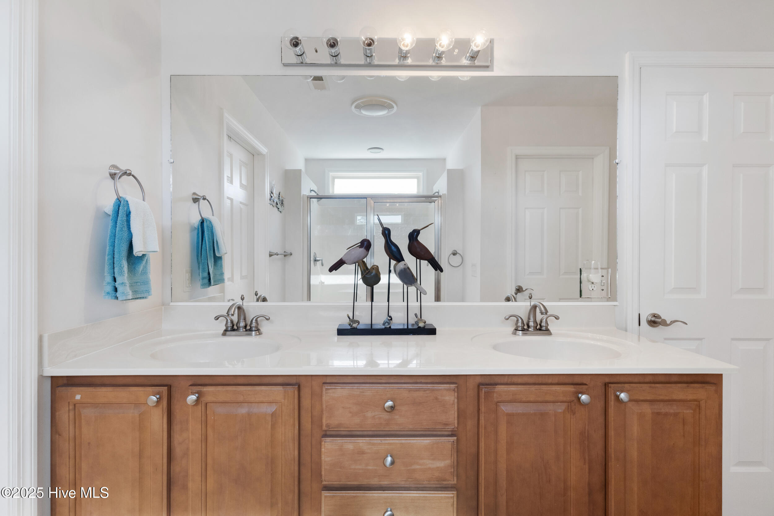 100541465 | Photo 25