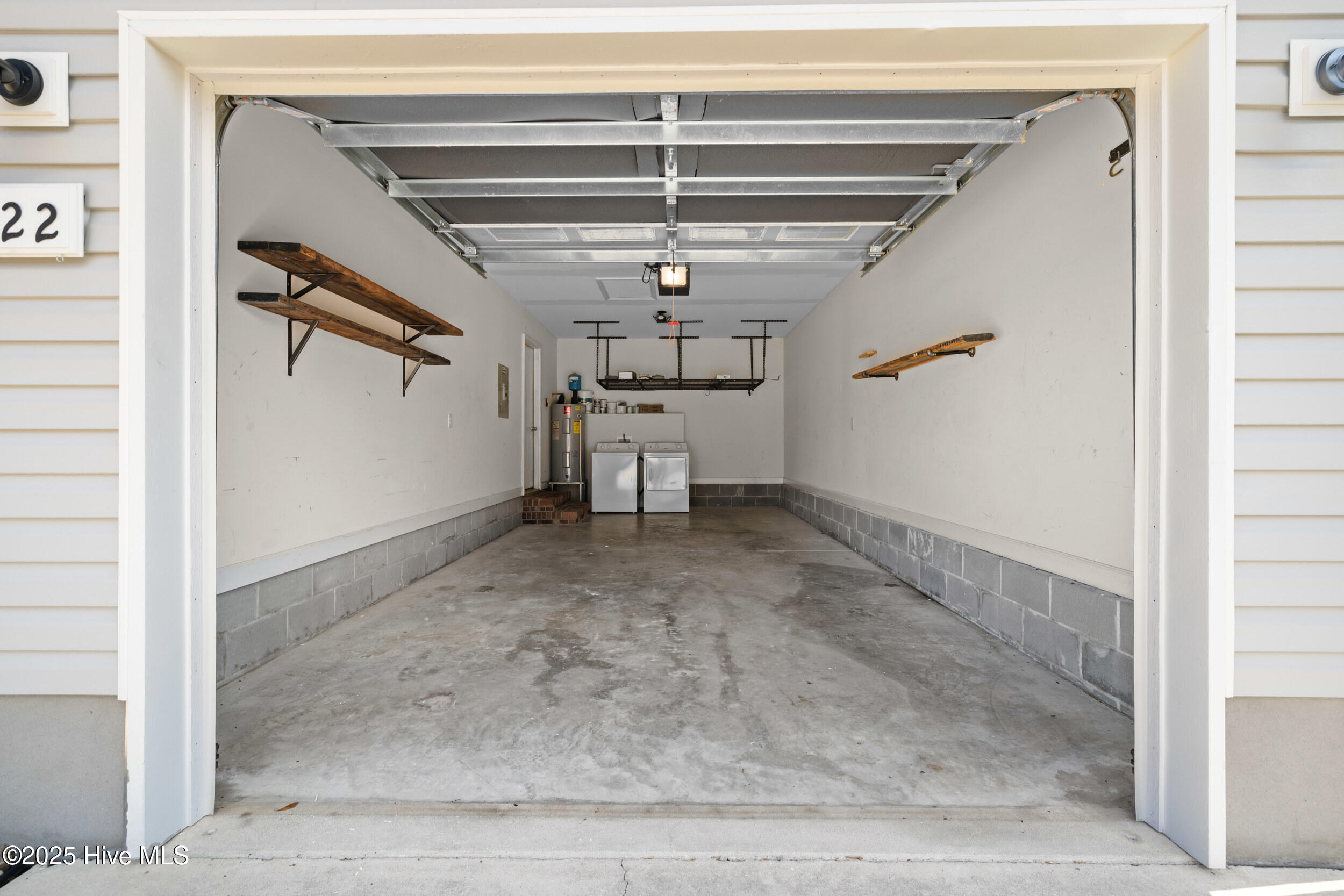 100568502 | Photo 29