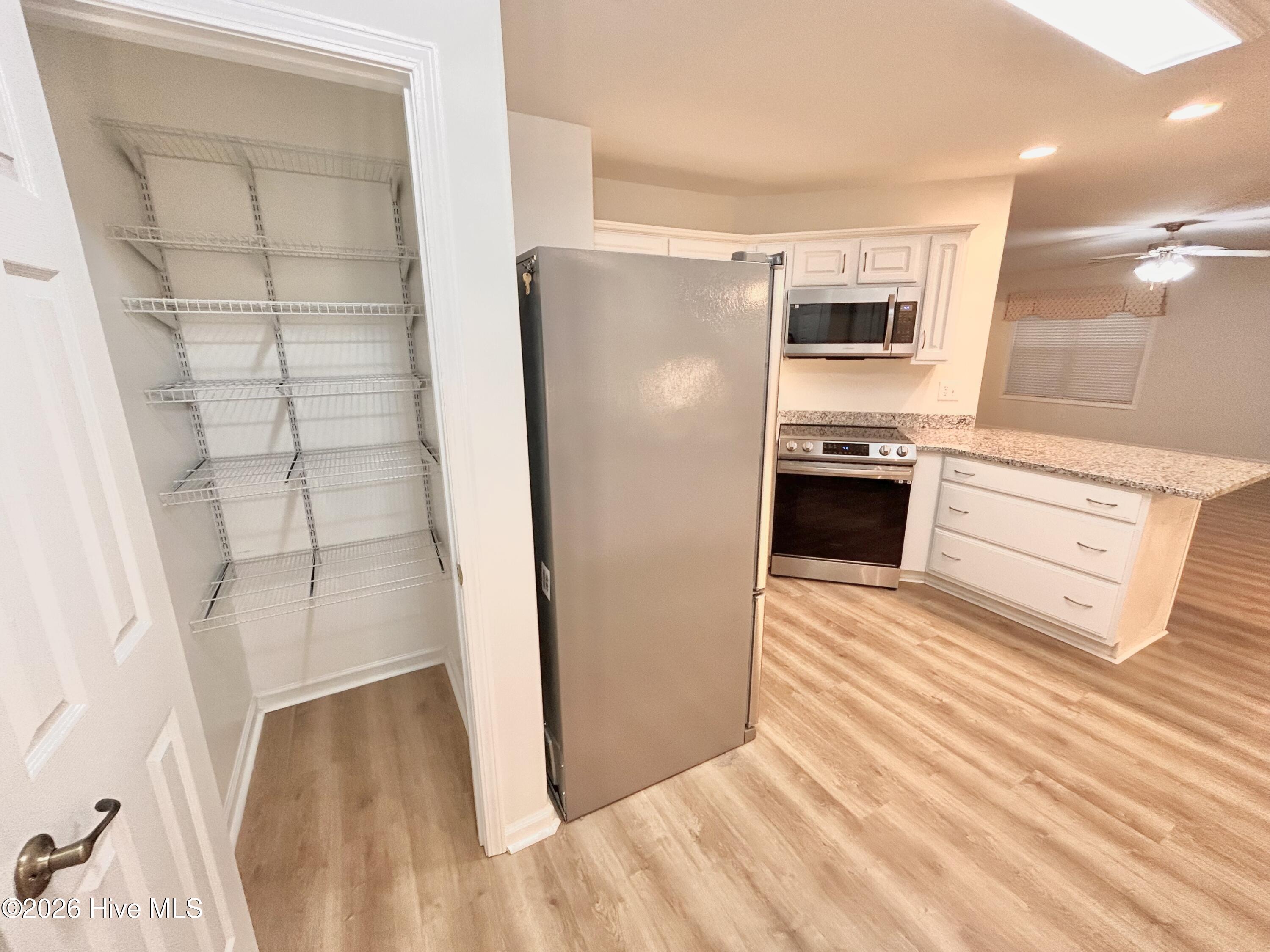 100542918 | Photo 18