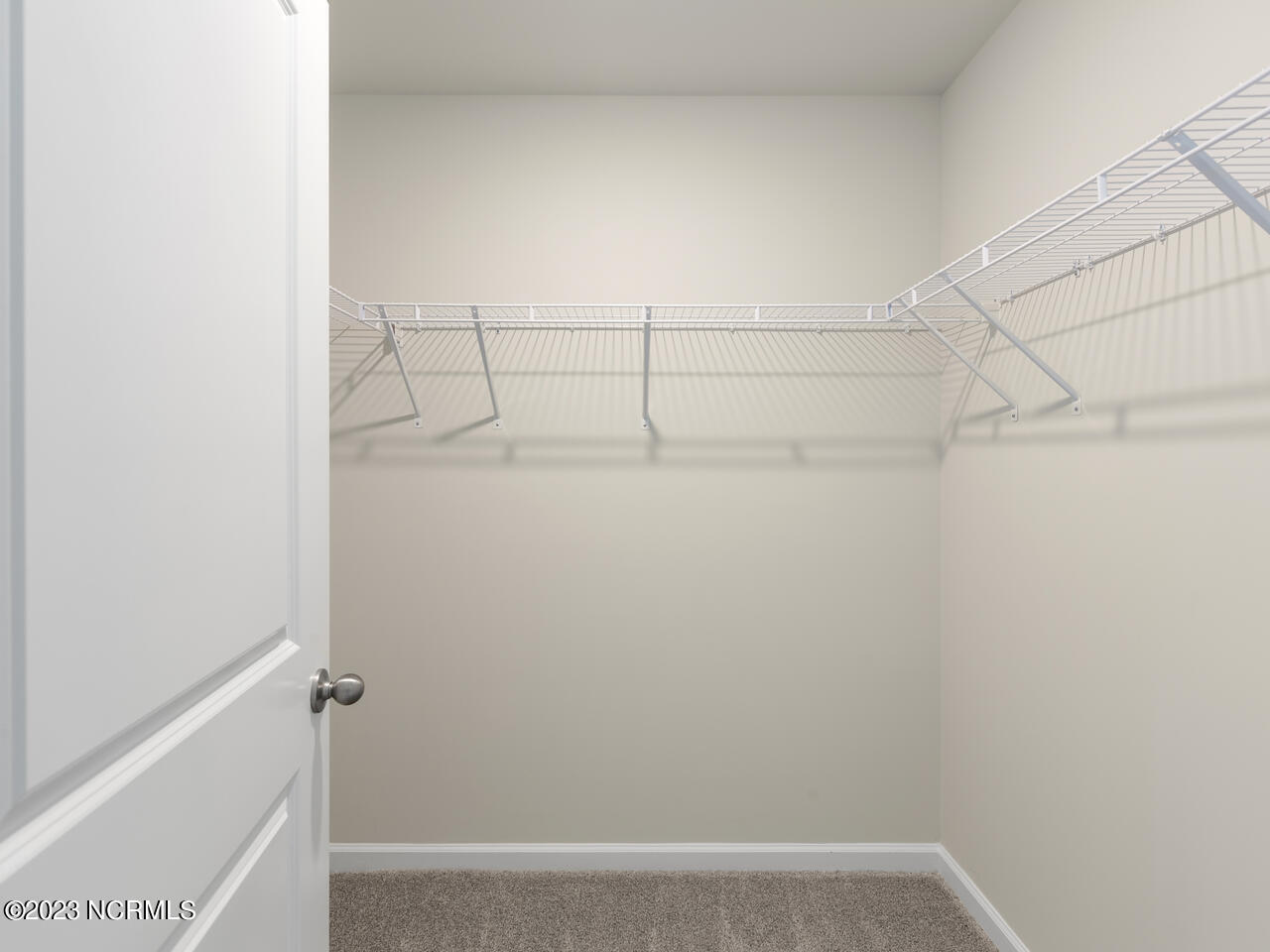 100553325 | Photo 17