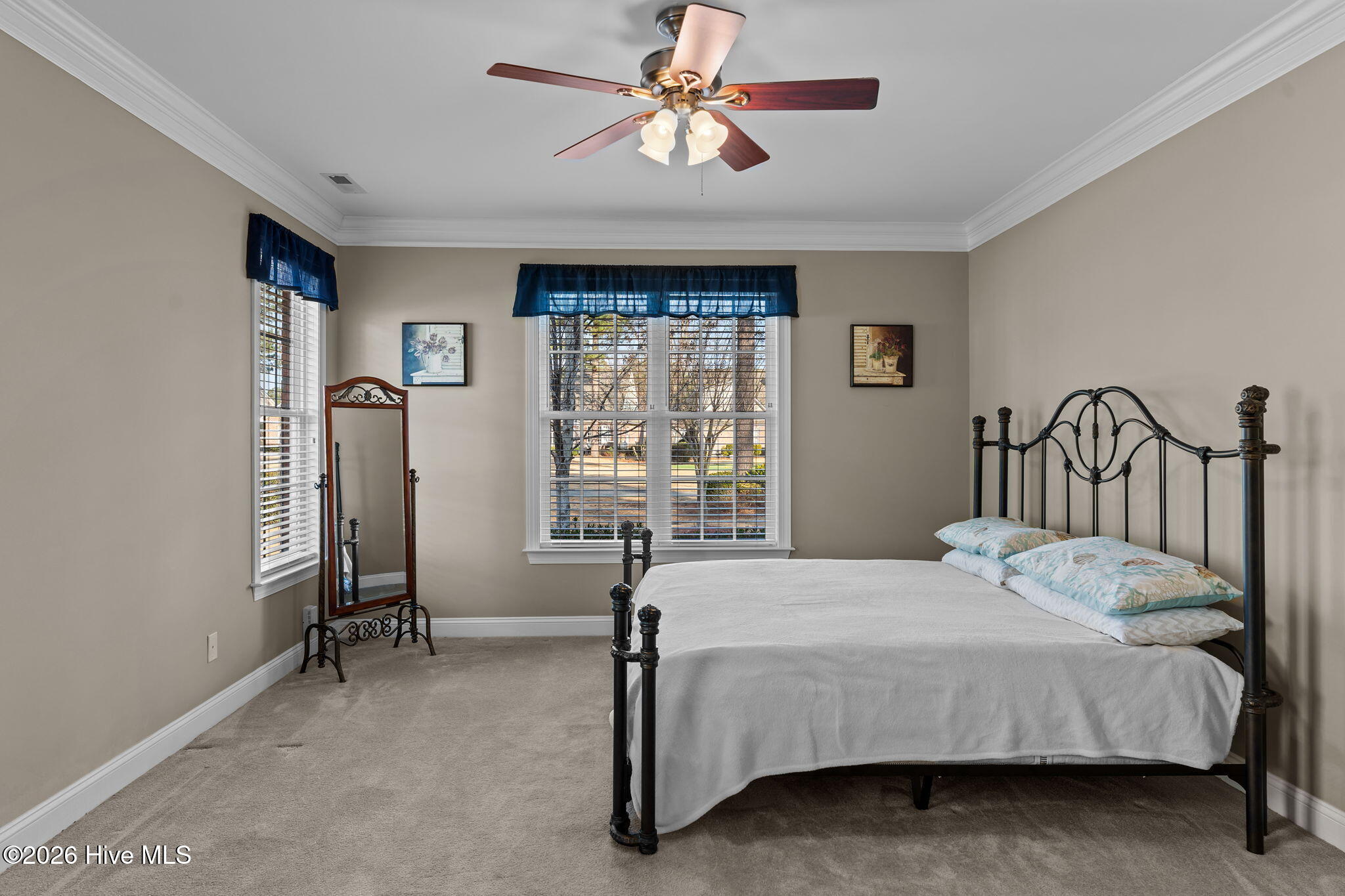 100548977 | Photo 18