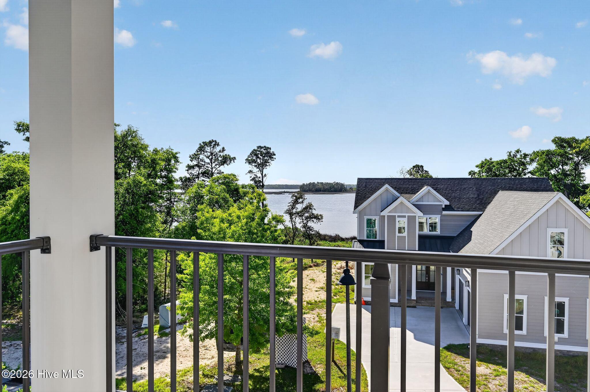 100567554 | Photo 28