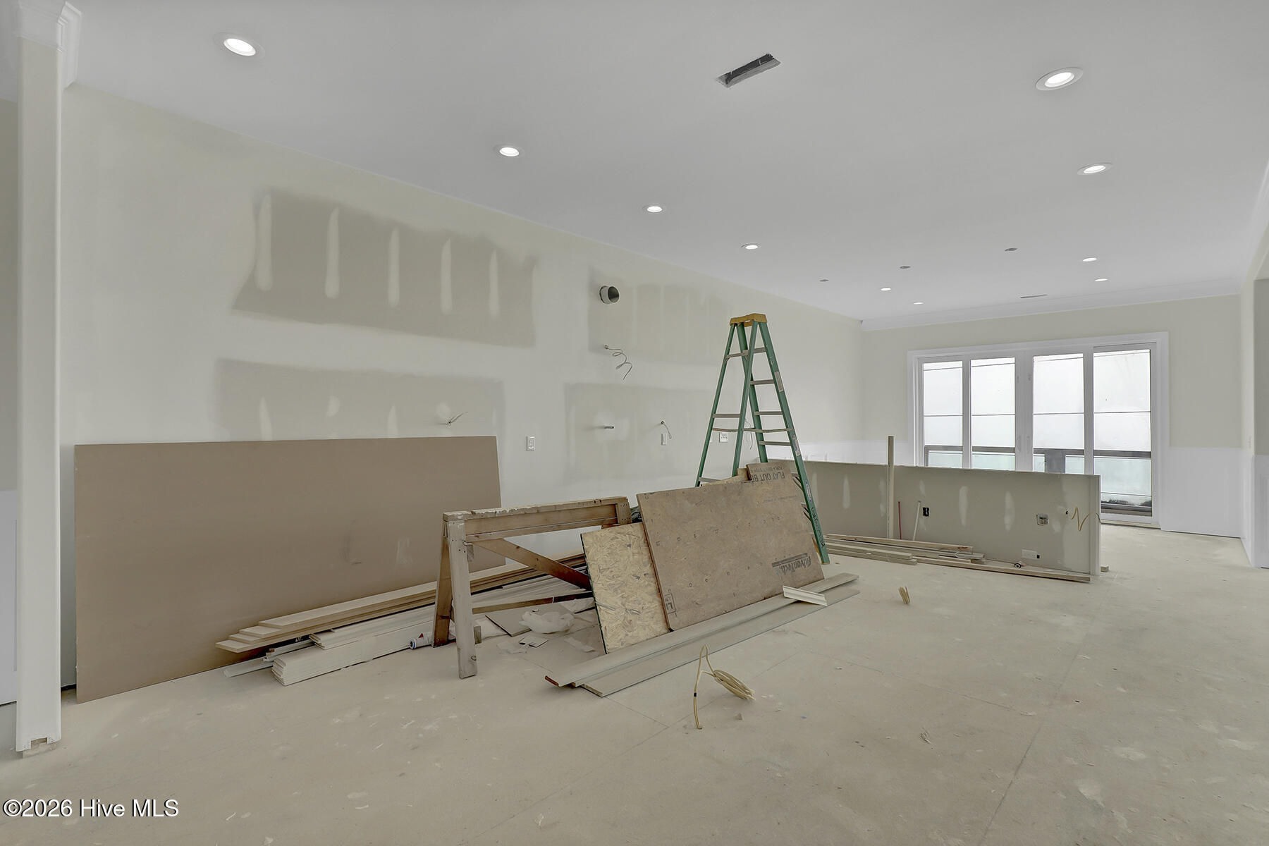 100559253 | Photo 24