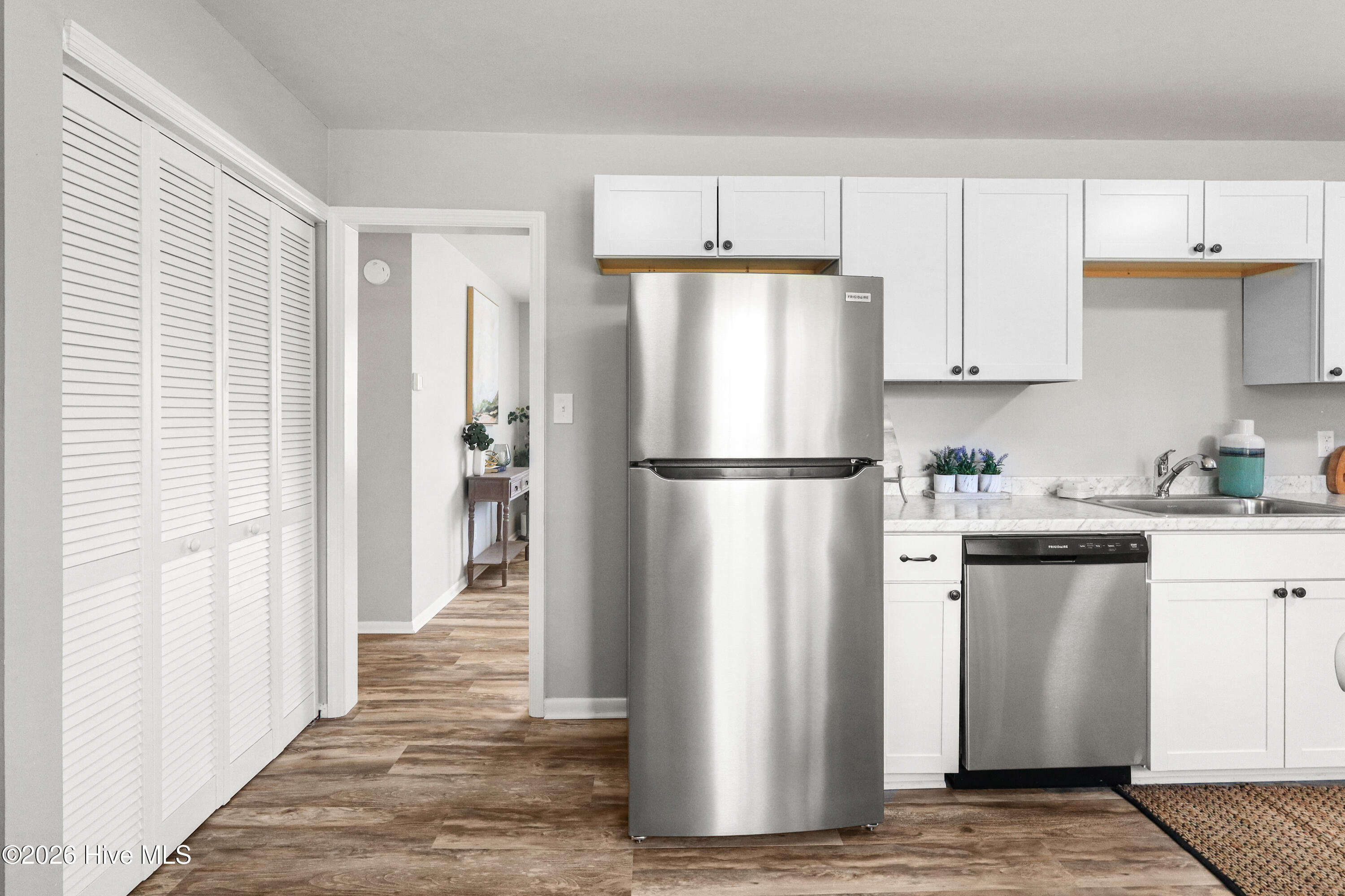 100562432 | Photo 19