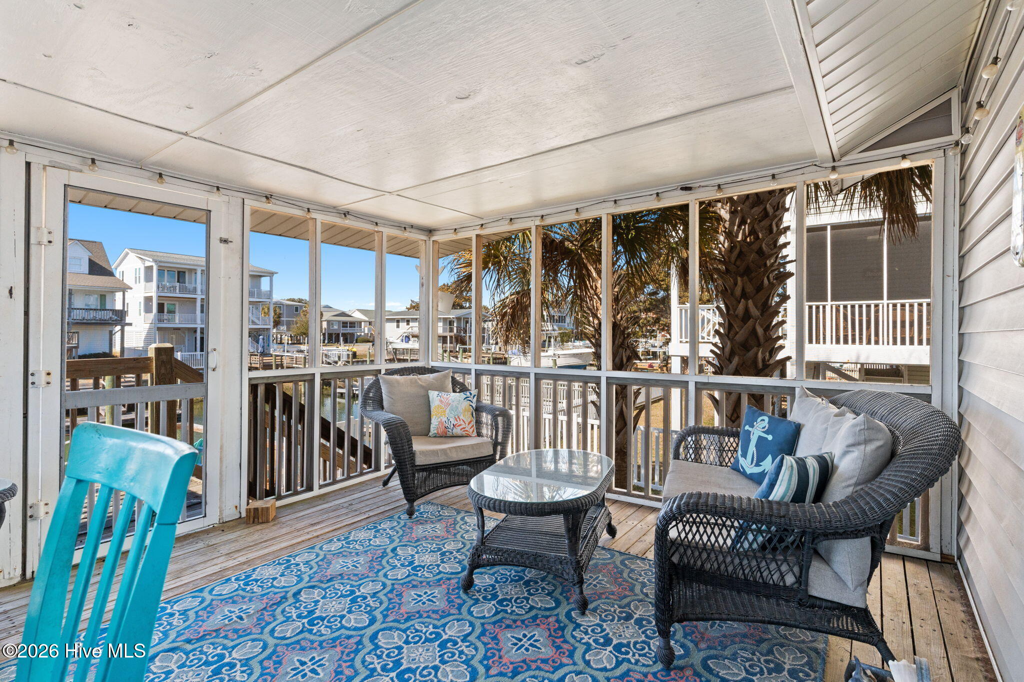 100554789 | Photo 18