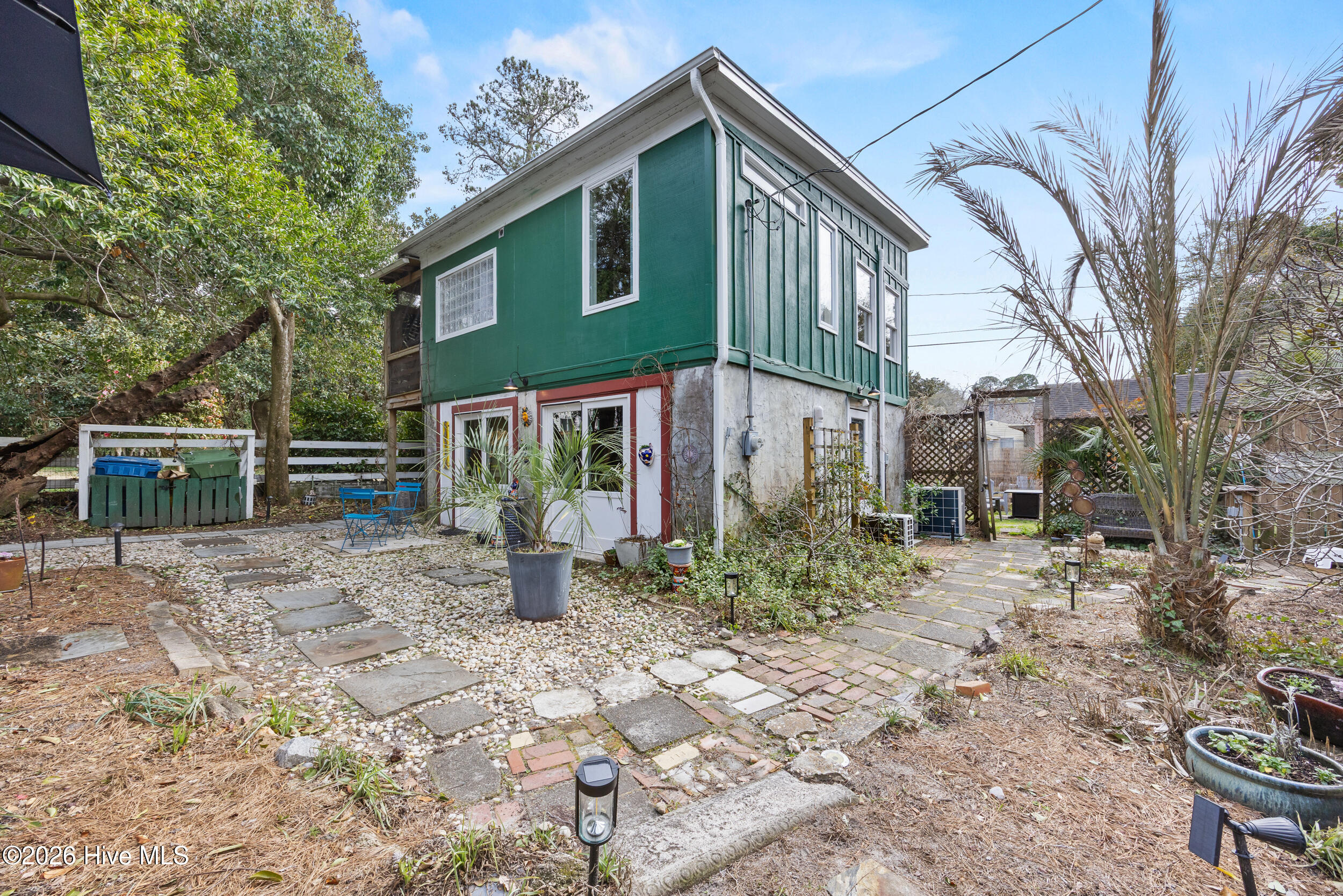 100559586 | Photo 36