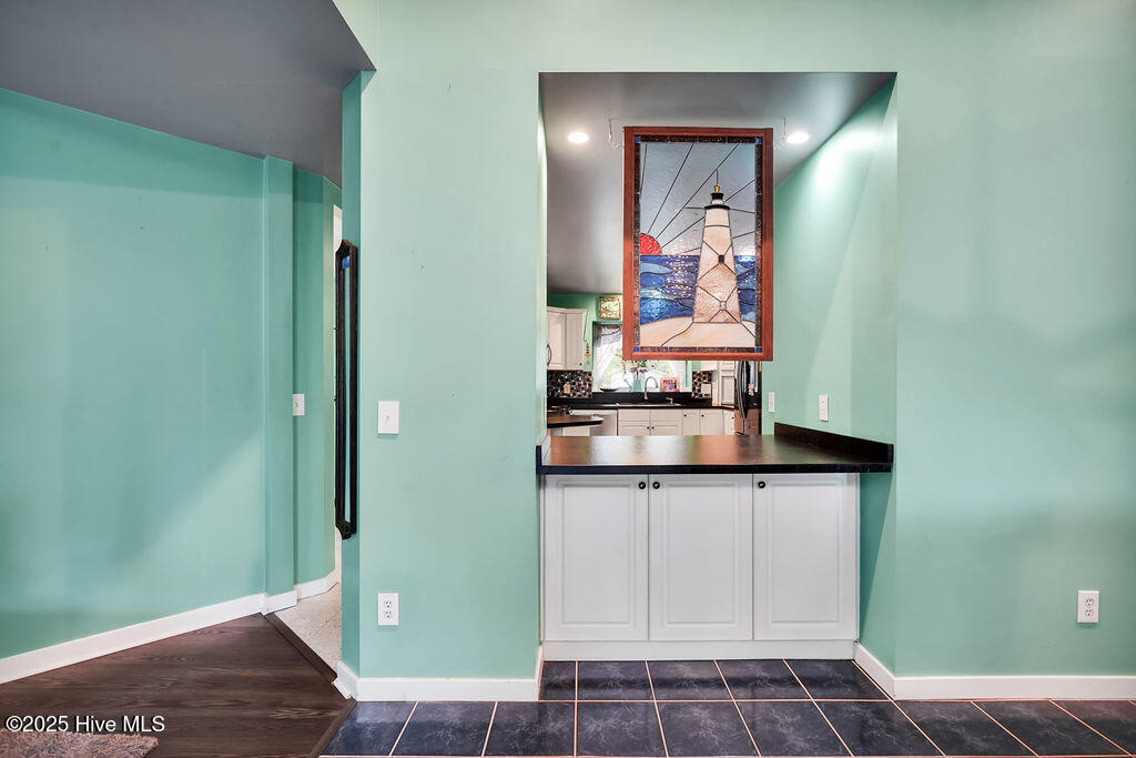 100532322 | Photo 13