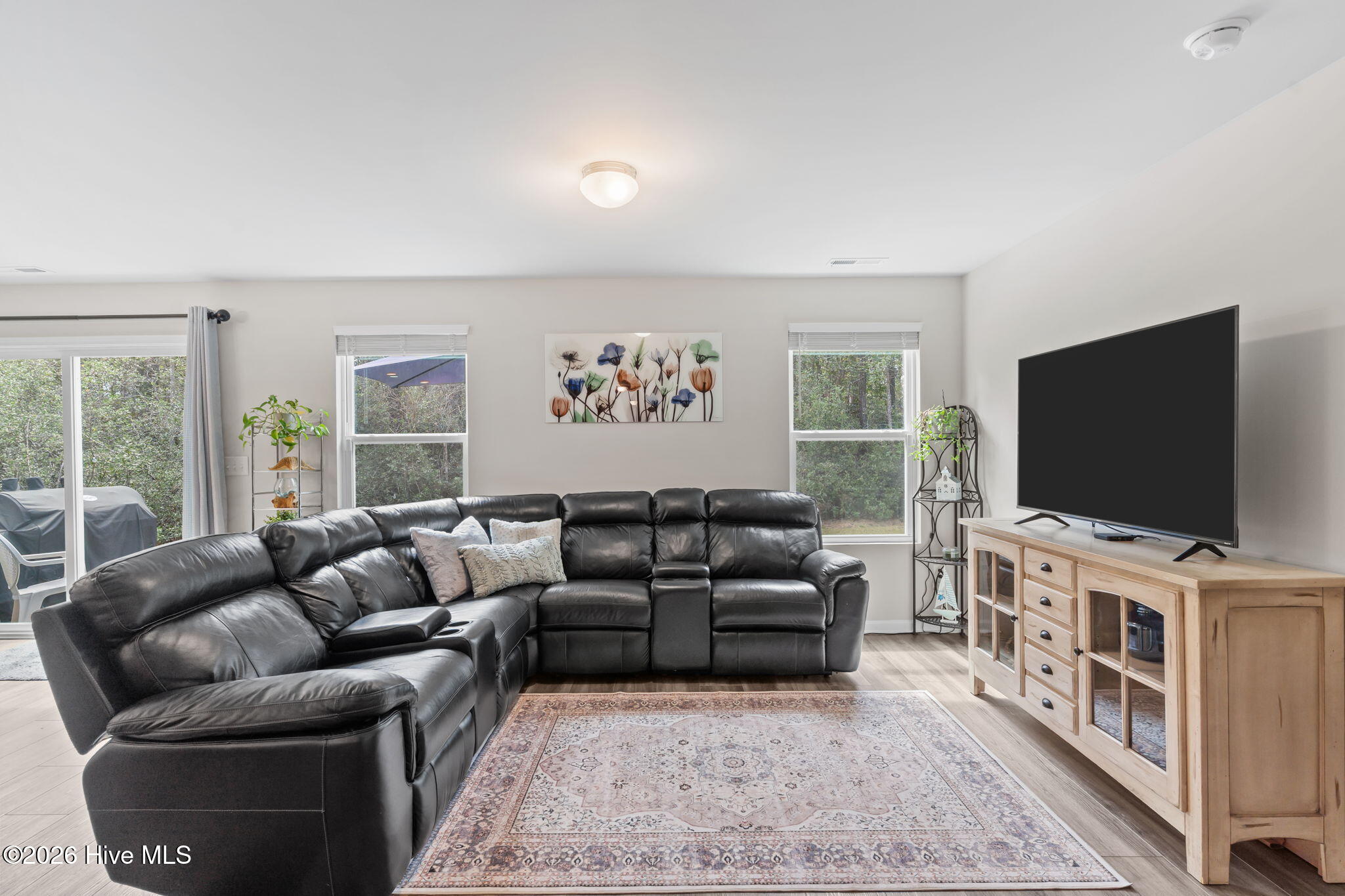 100561212 | Photo 21