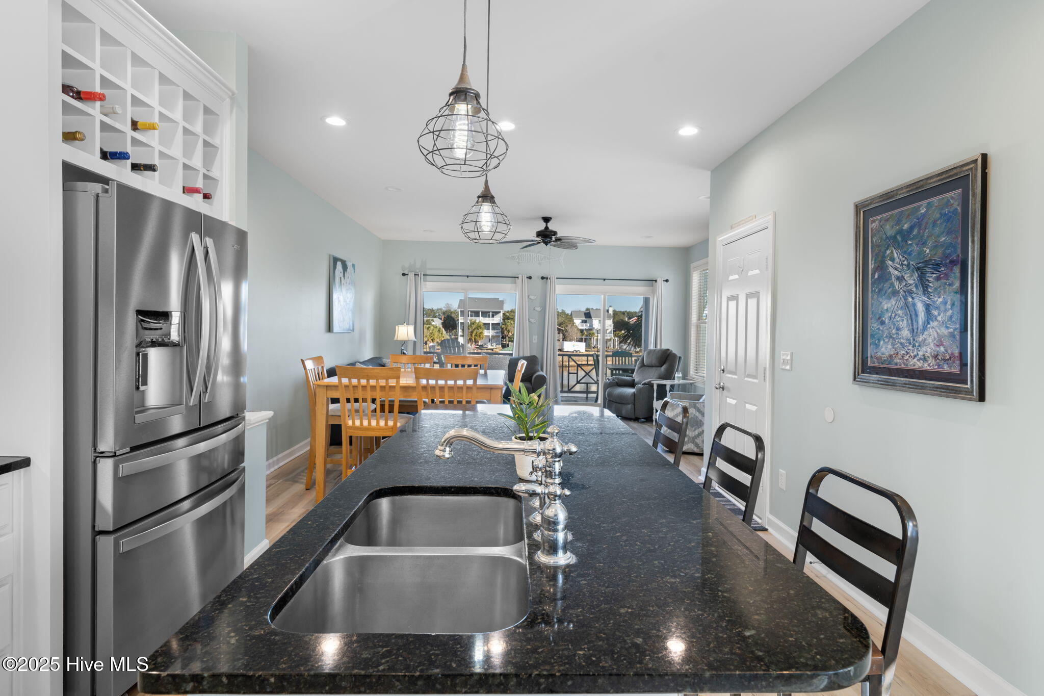 100526205 | Photo 60