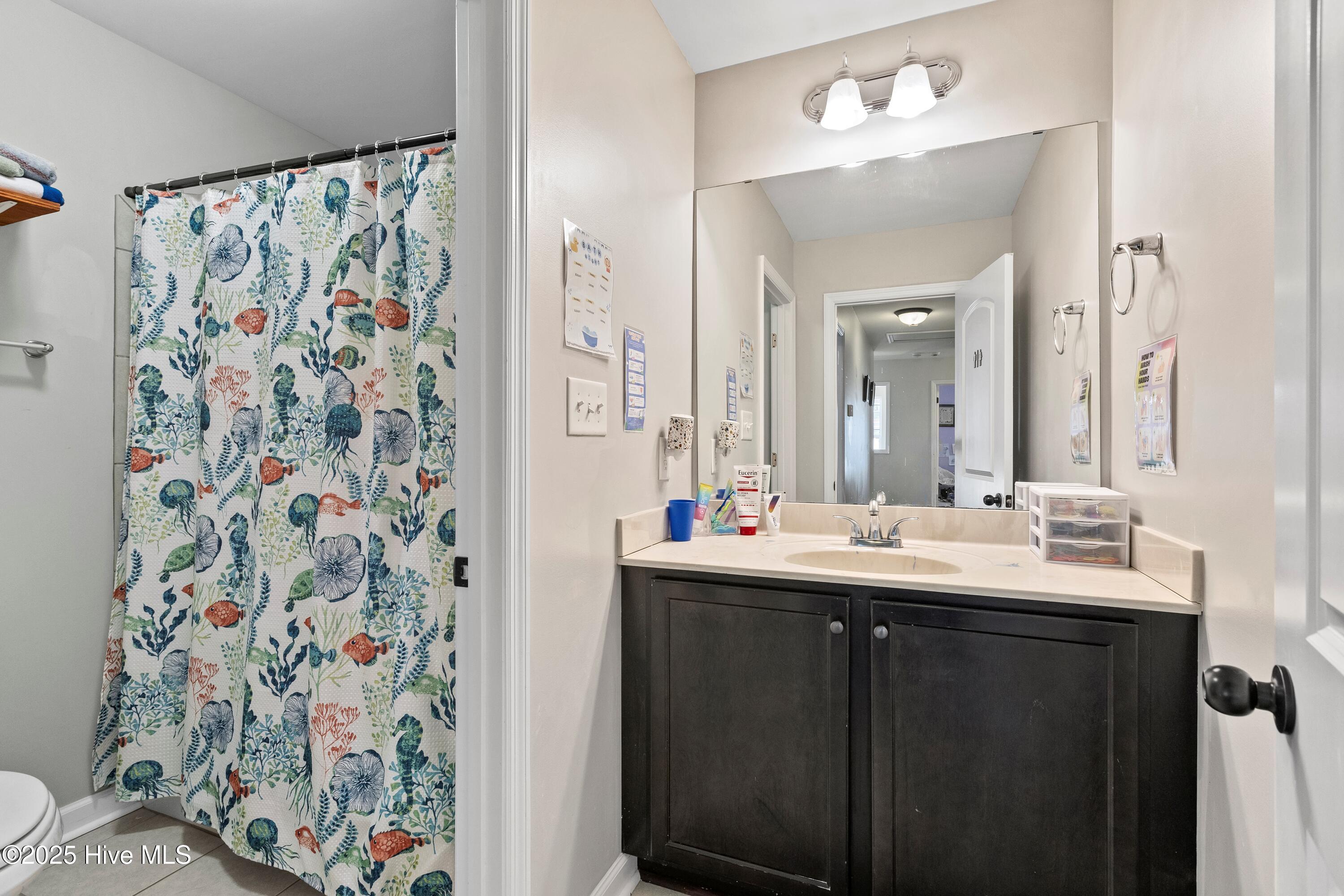 100545140 | Photo 34