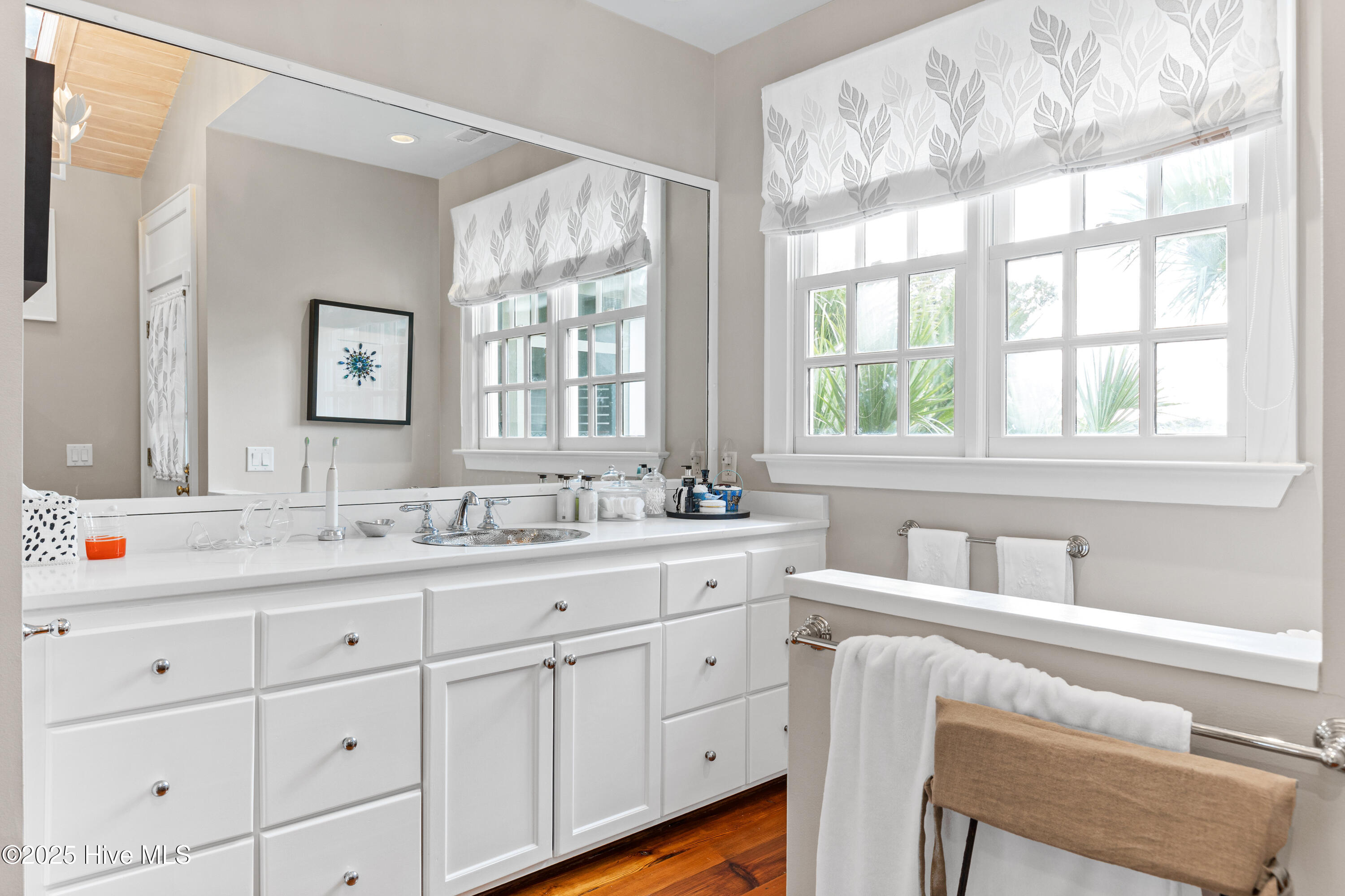 100531454 | Photo 33