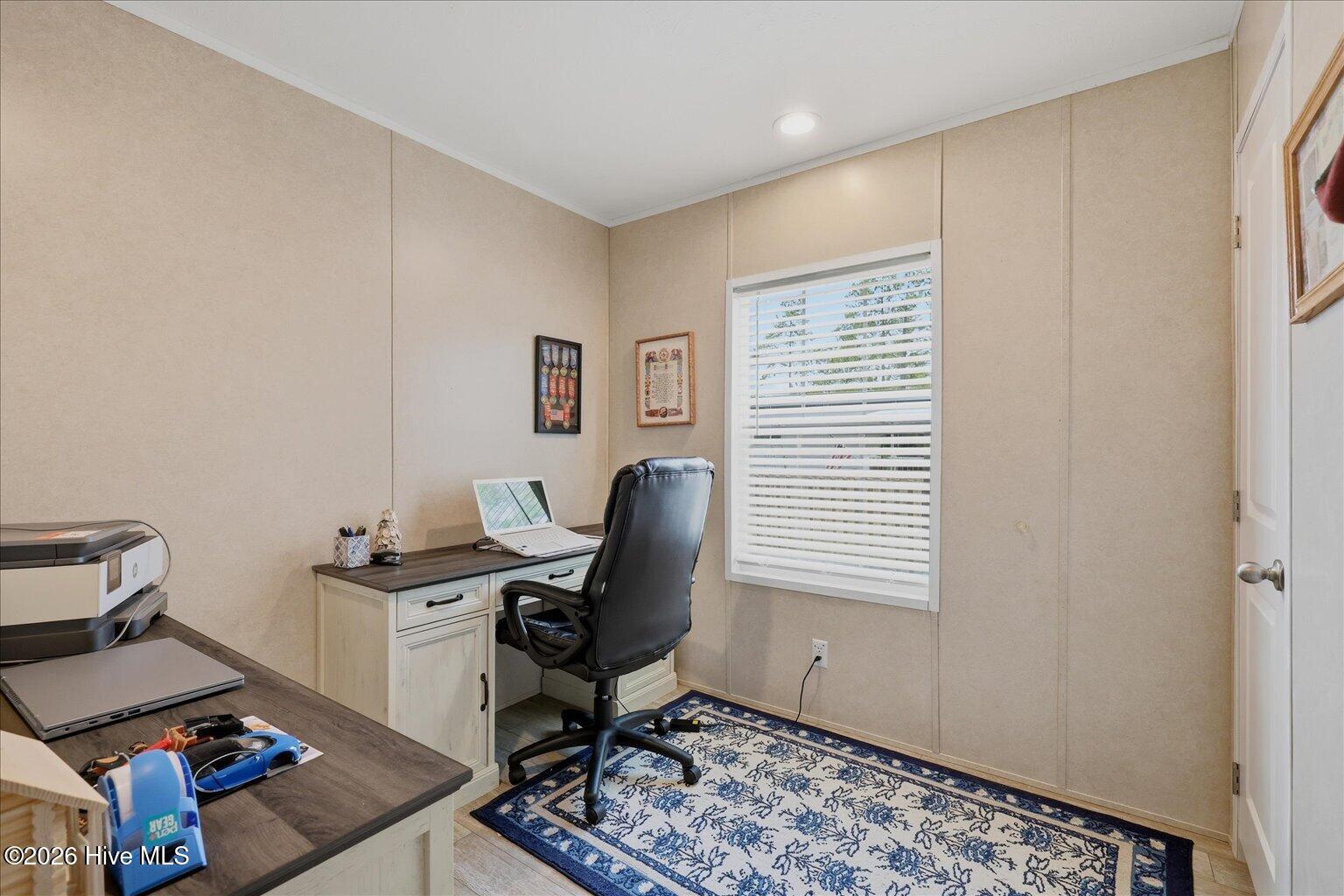 100576429 | Photo 15