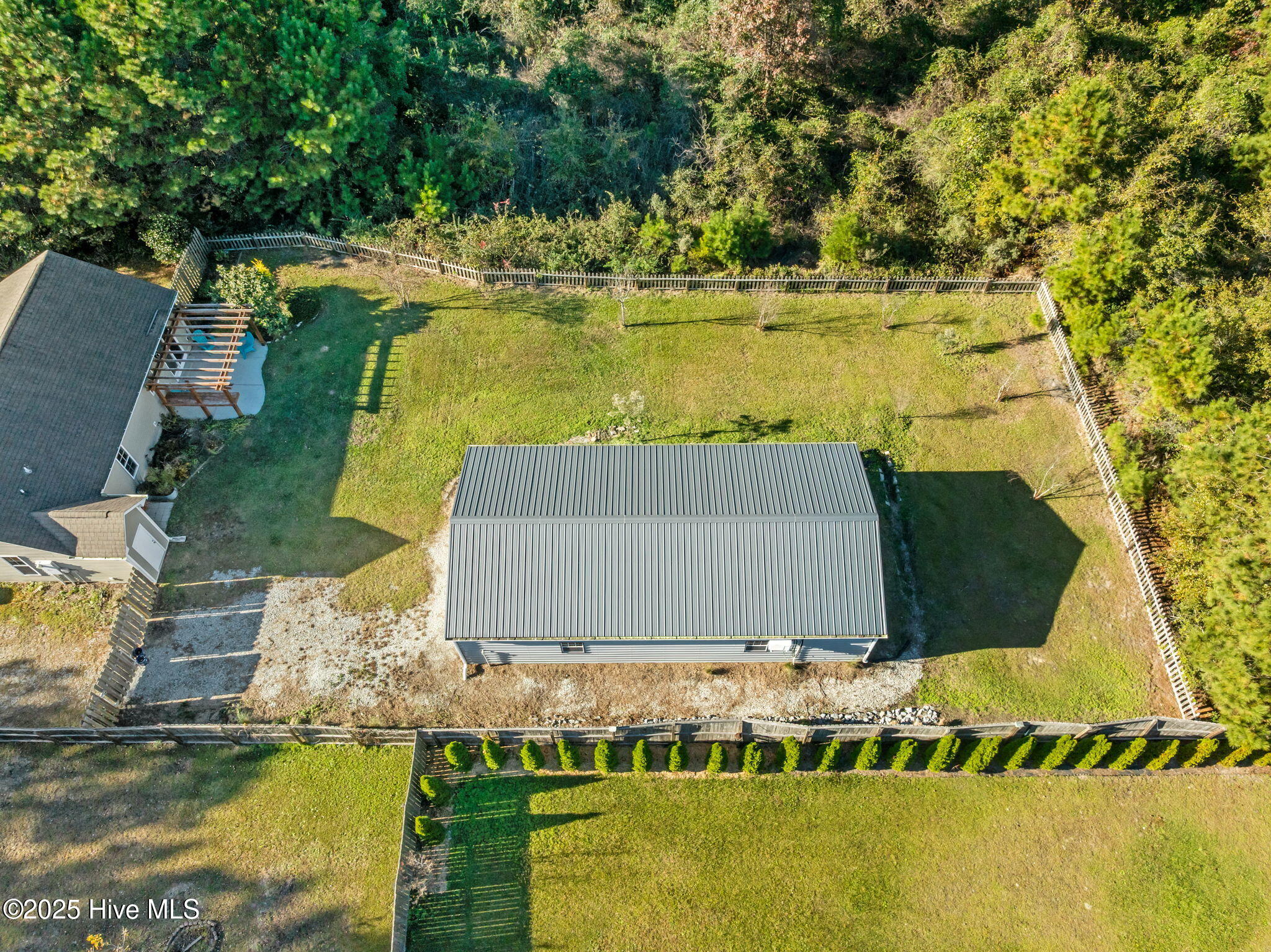 100540961 | Photo 40