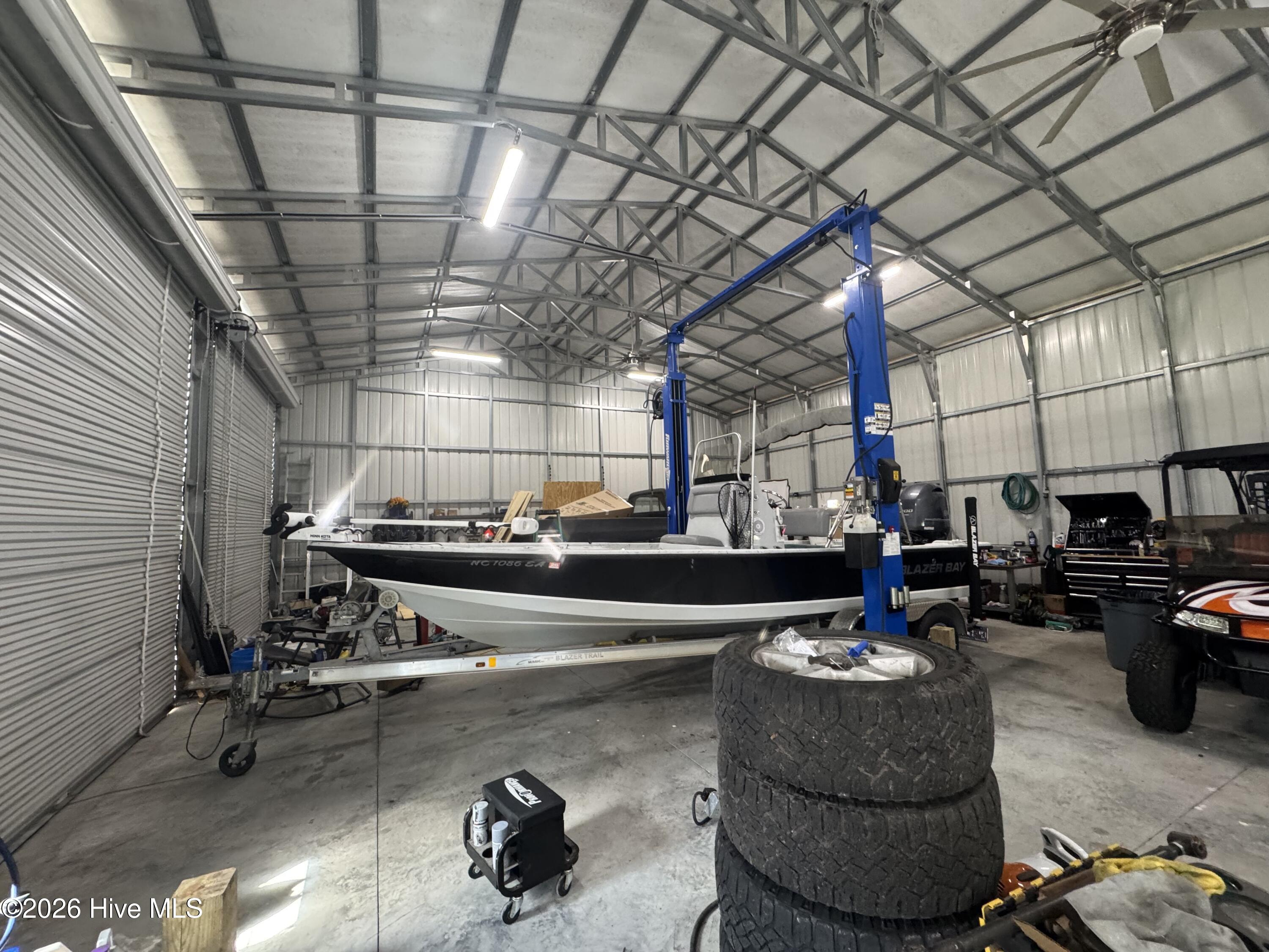 100563131 | Photo 70