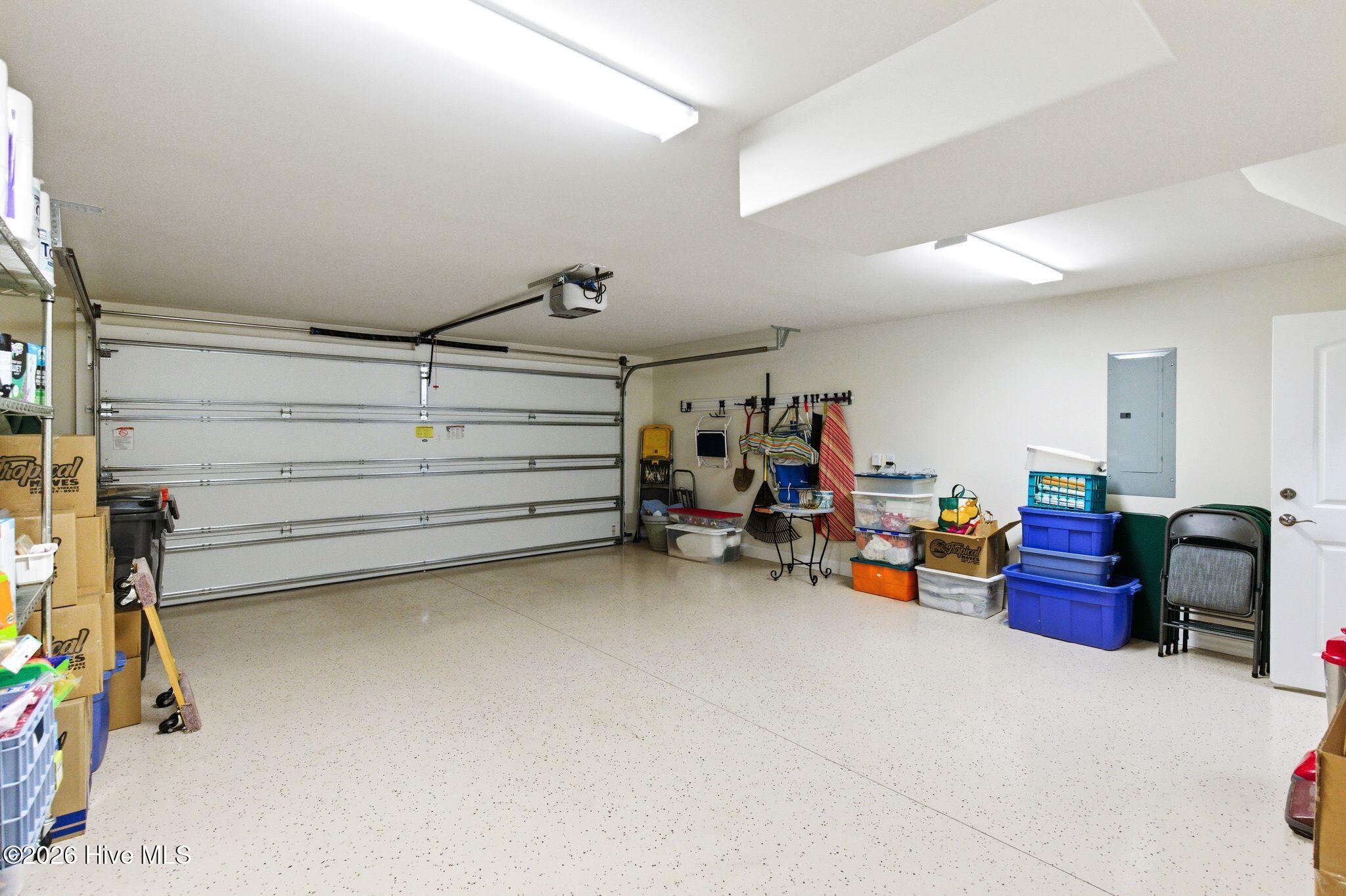 100564564 | Photo 43