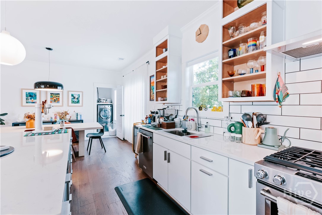 675 Sunset Drive