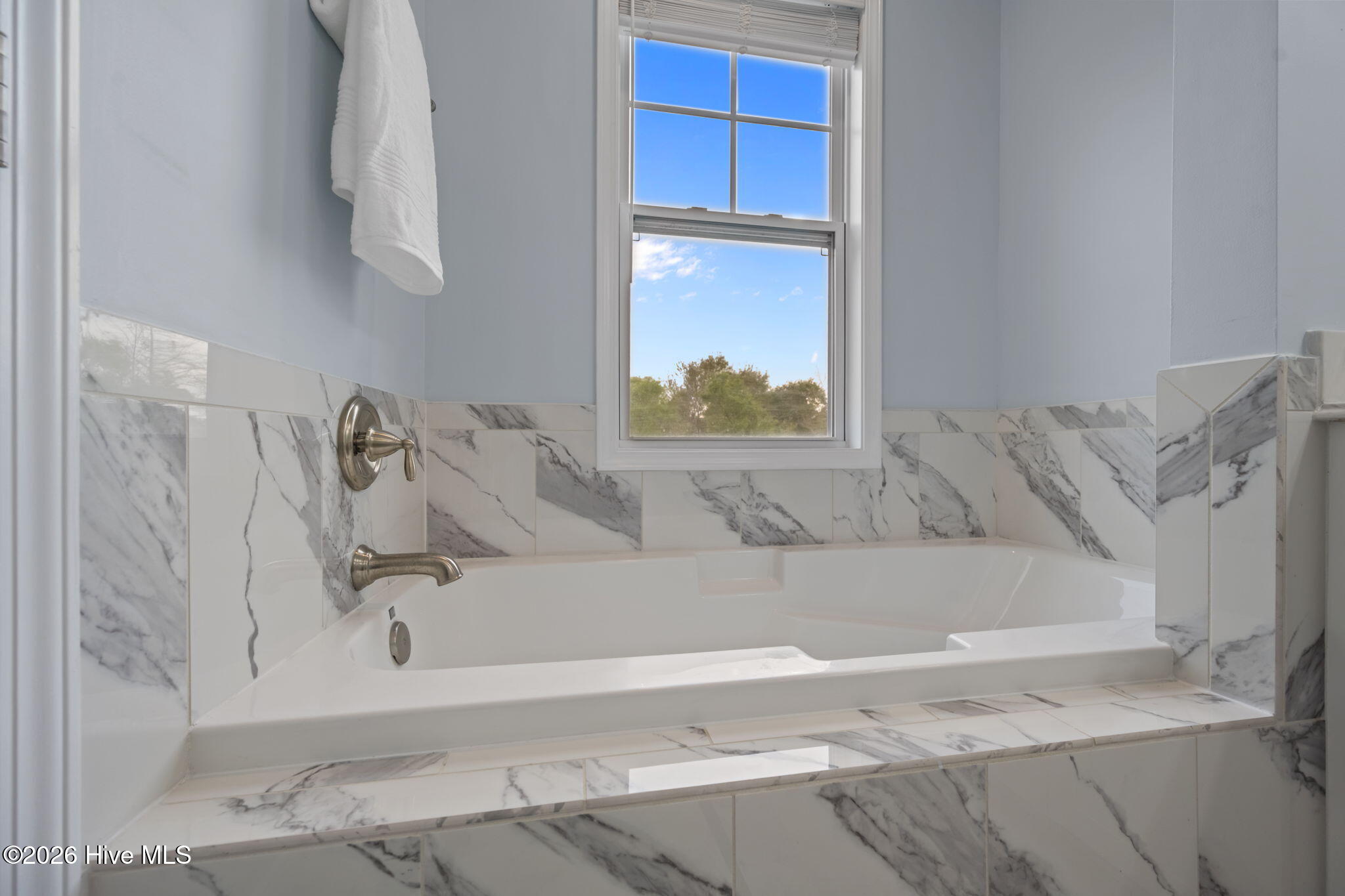 100565759 | Photo 25