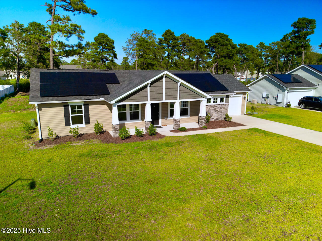 100518131 | Photo 26