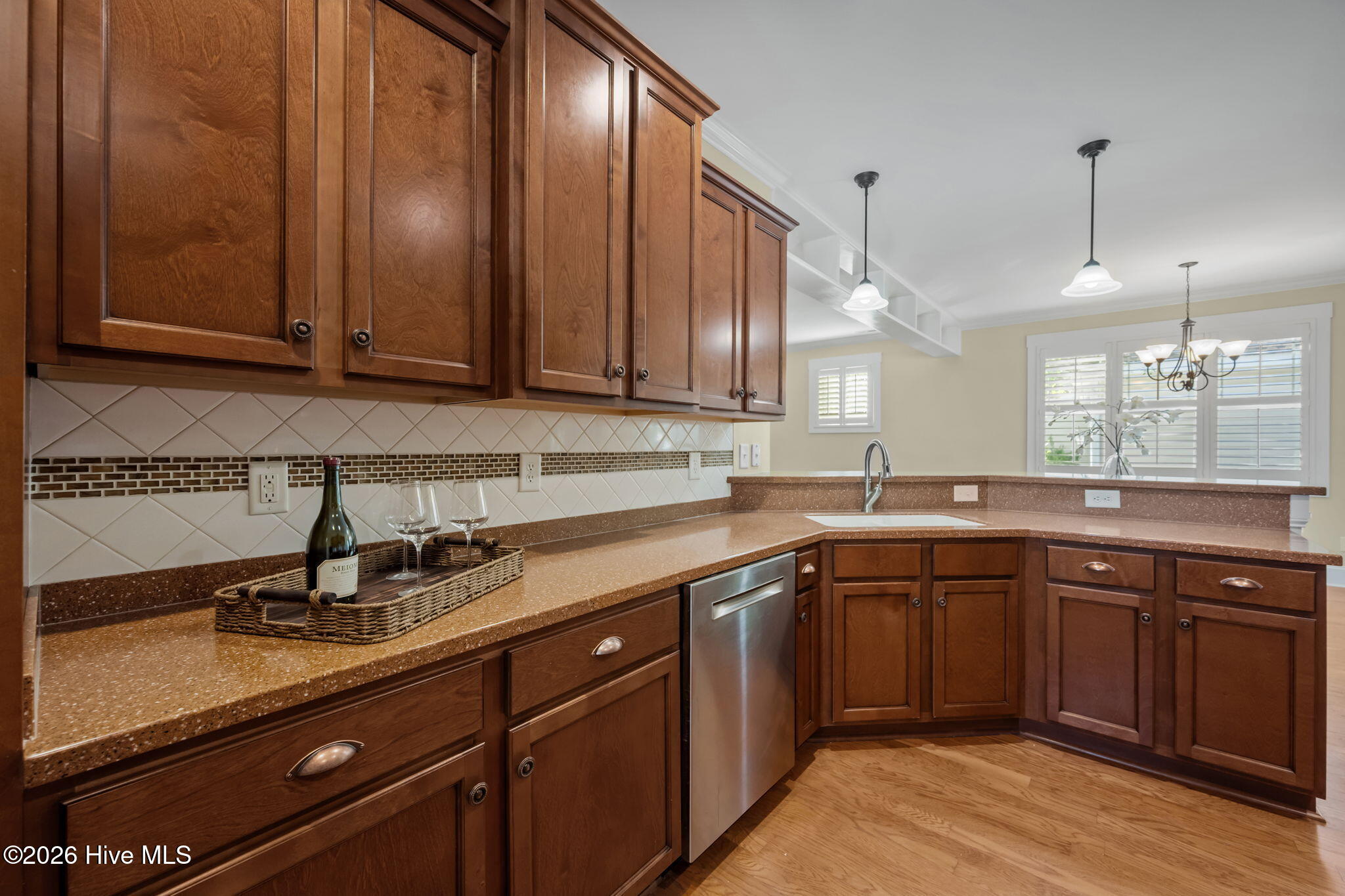 100569497 | Photo 18