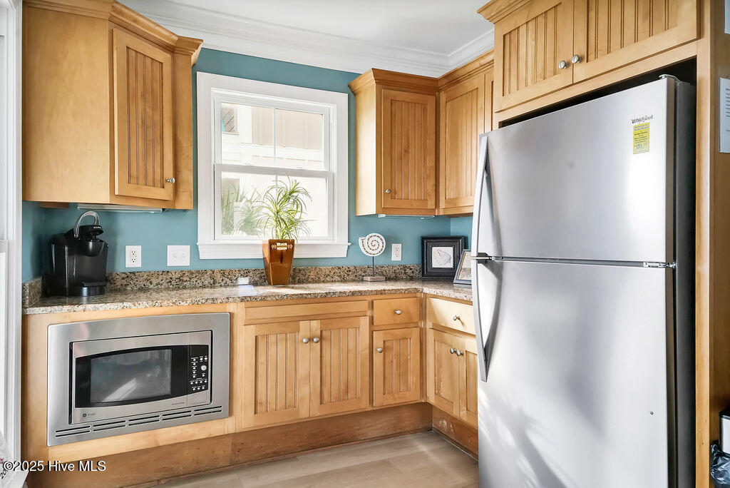 100535984 | Photo 102