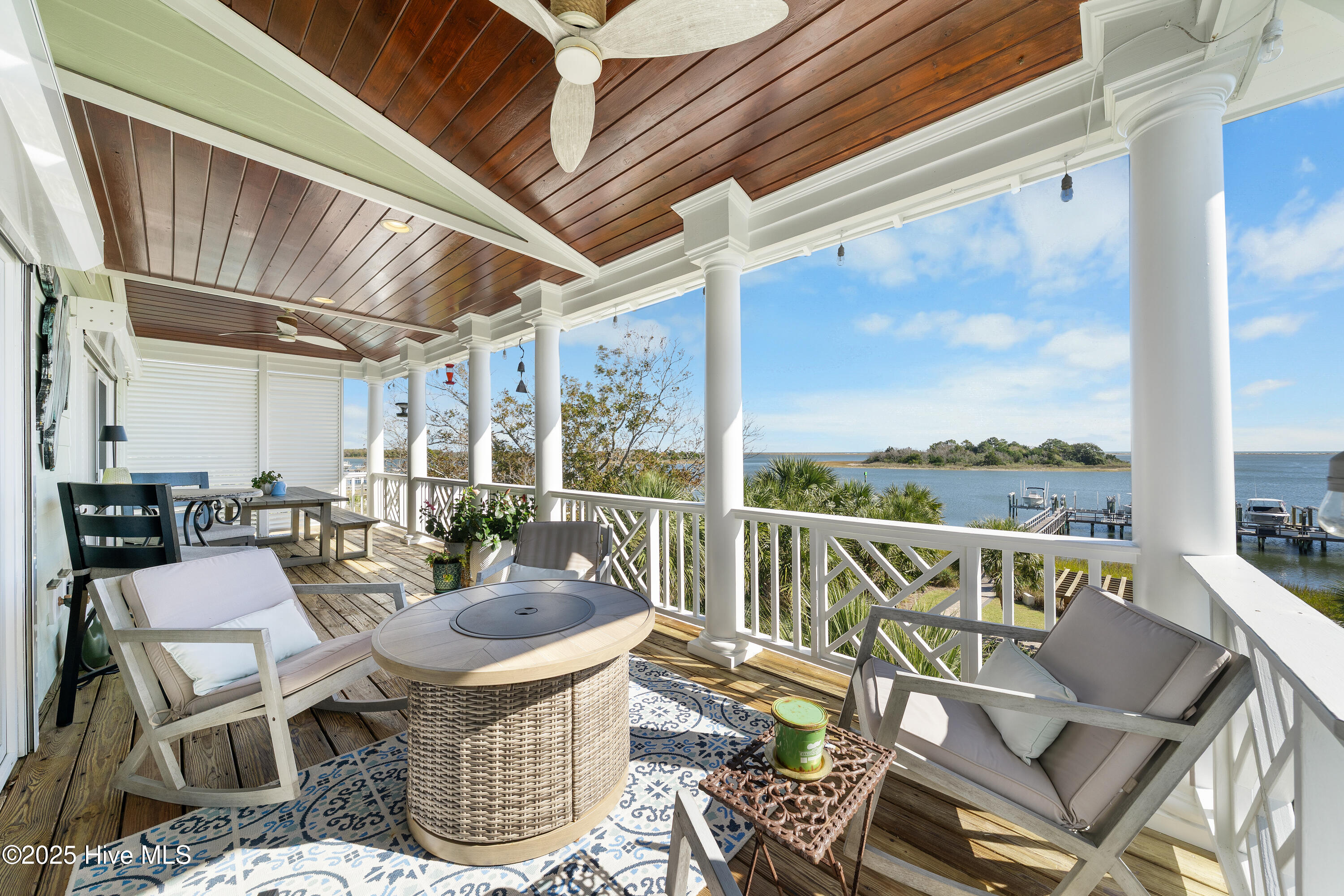 100541249 | Photo 55