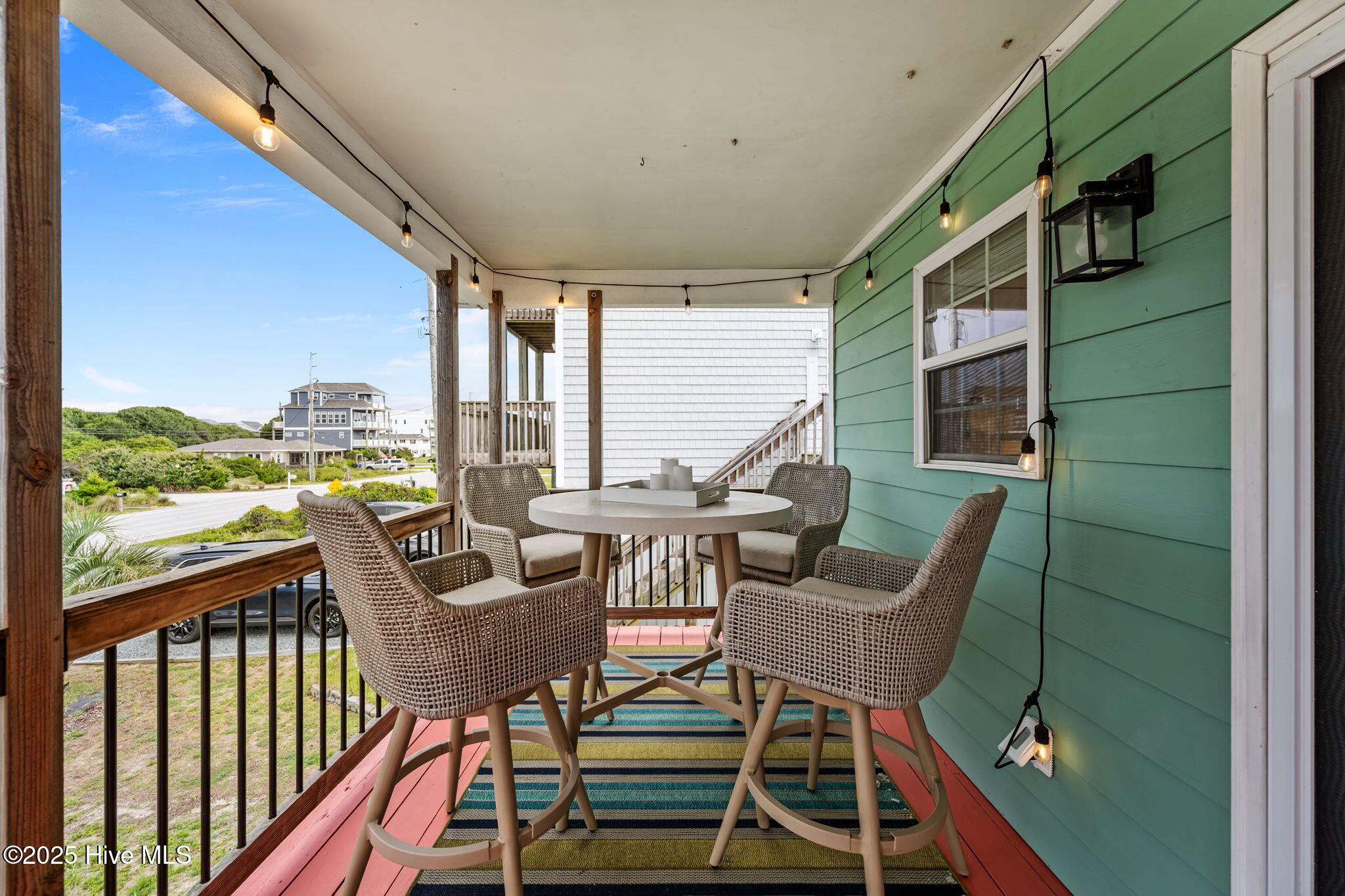 100525706 | Photo 35