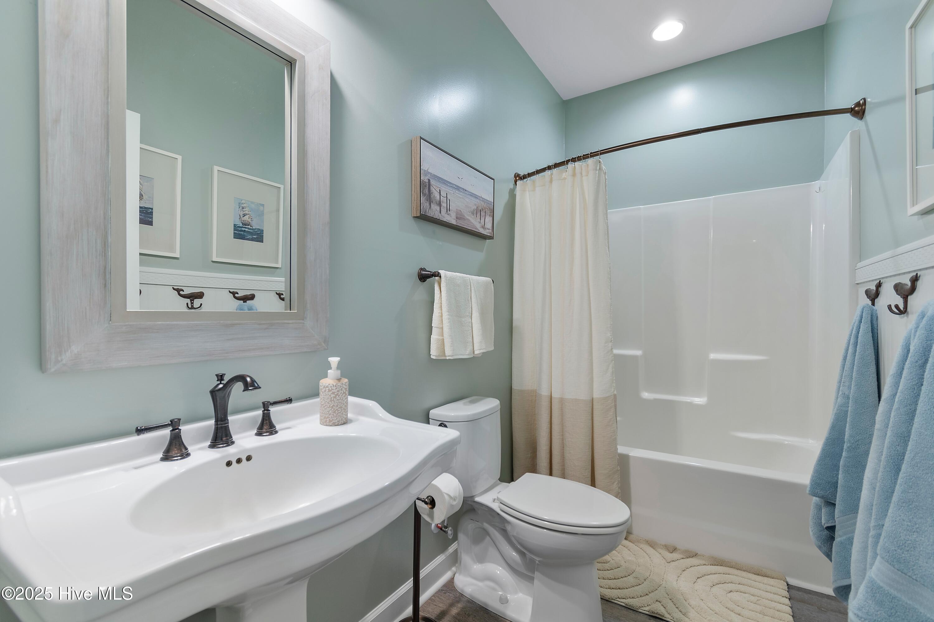 100538437 | Photo 31